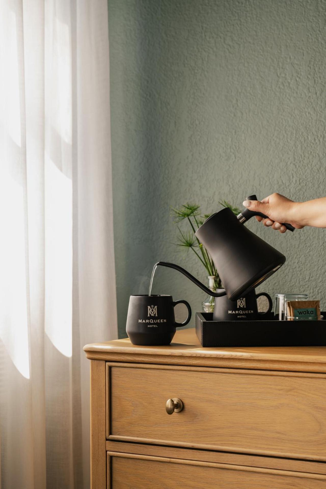 Coffee/tea facilities