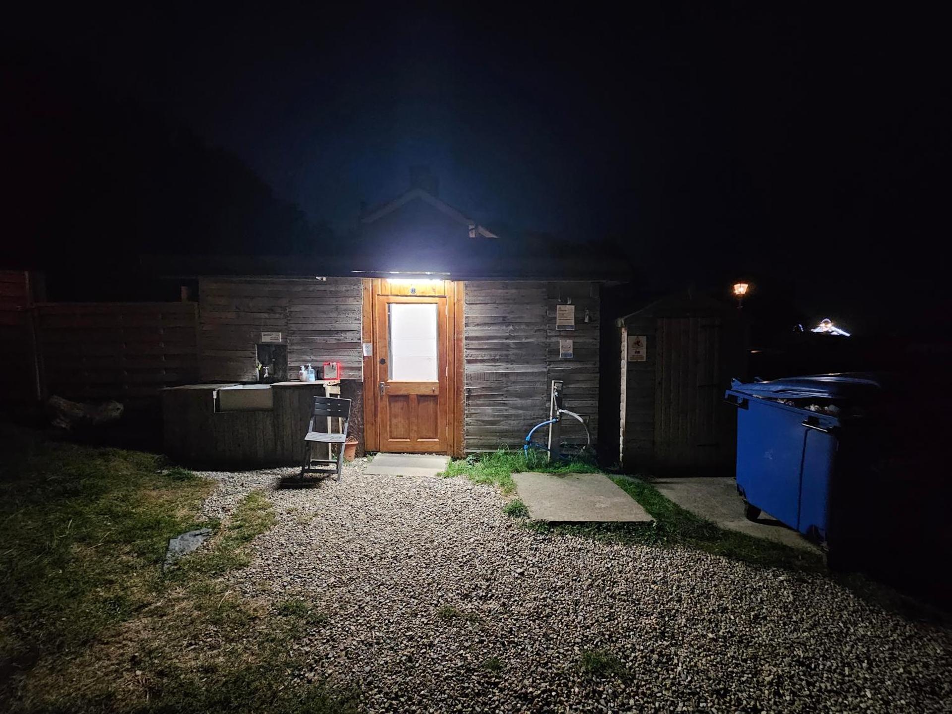 Glamping Pod with Wood Fired Hot Tub