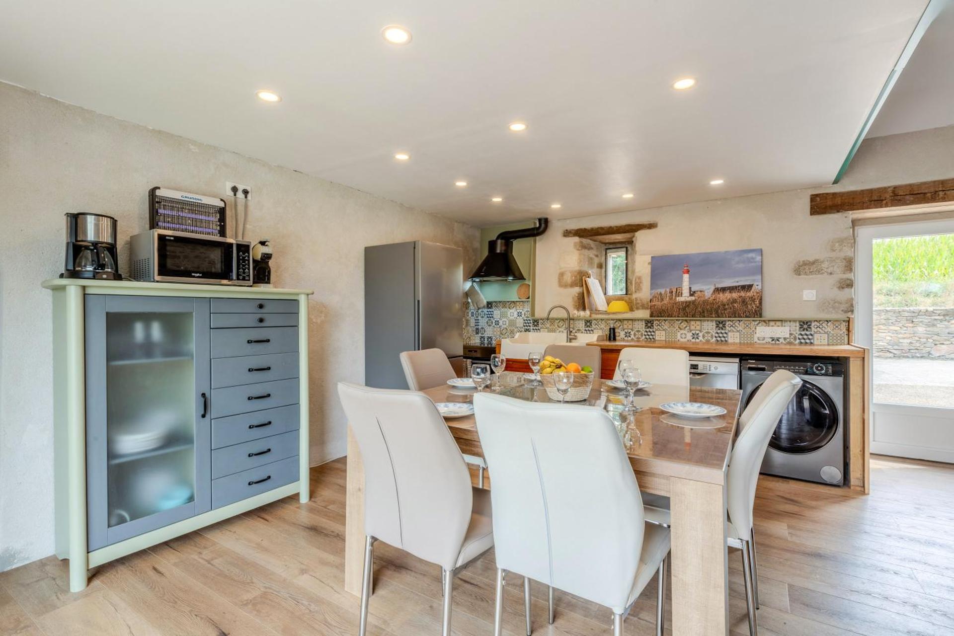 Le gîte de Saint Mathieu, longère pleine de charme au bout du monde ! jacuzzi extérieur vue sur la campagne, salle de billard