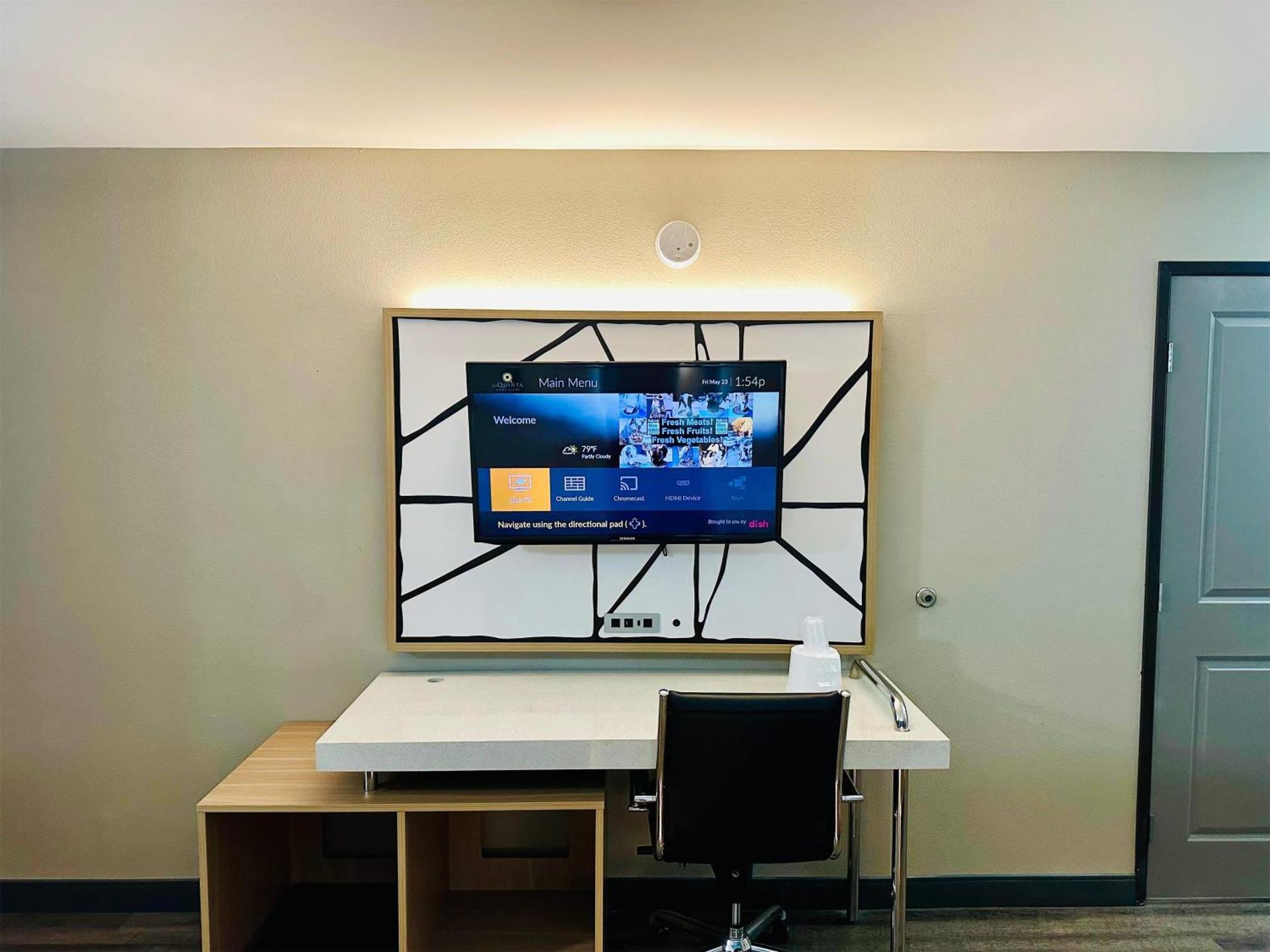 Photo of the whole room