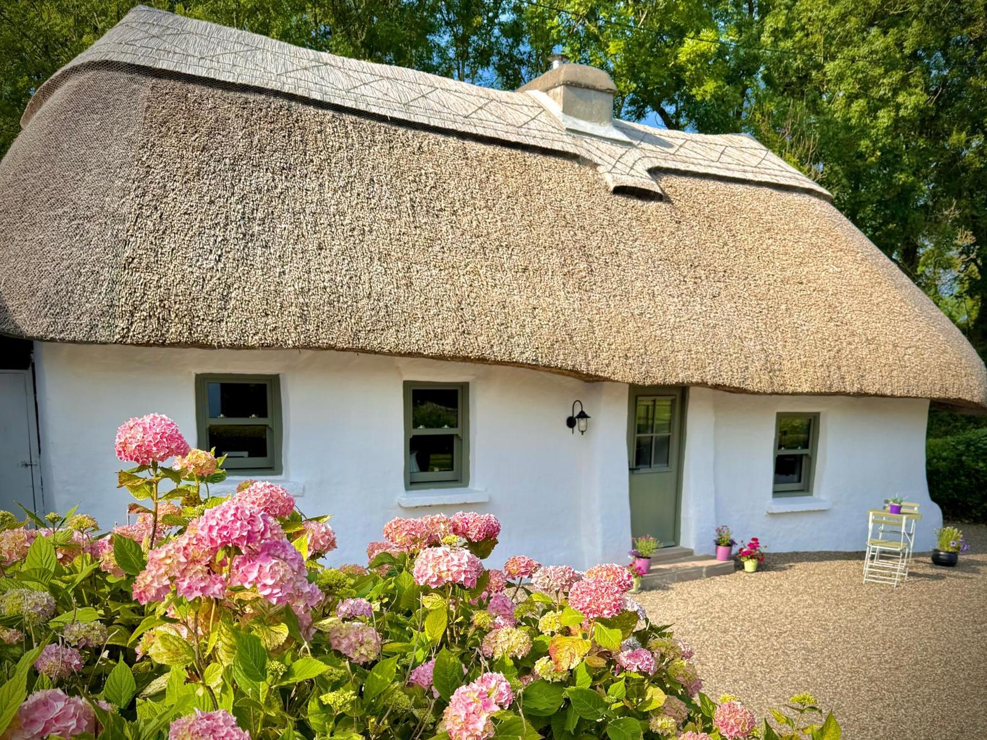 Murphys Thatched Cottage