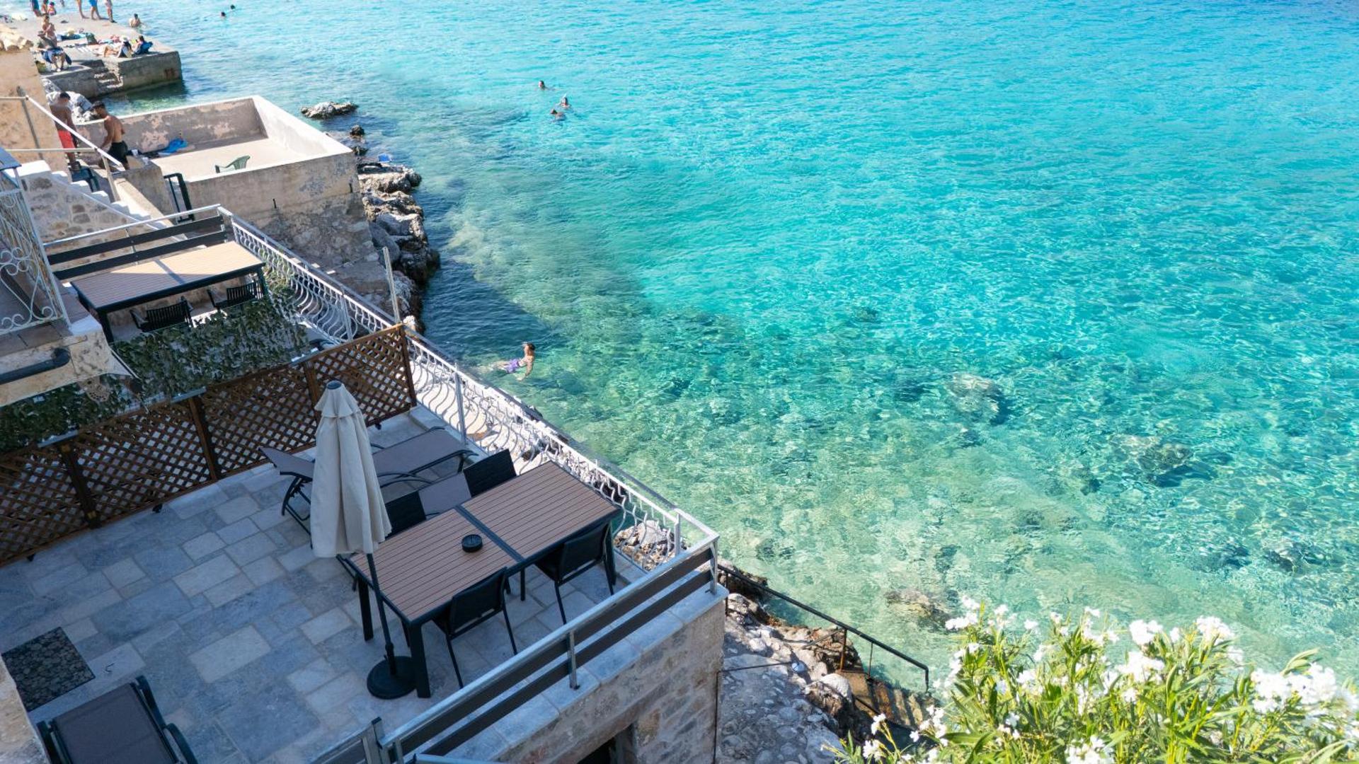 Limeni koilakos Suite