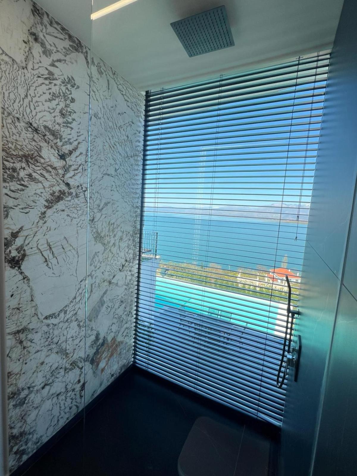 Lake Breeze Villa with a Pool & Magnificent Views