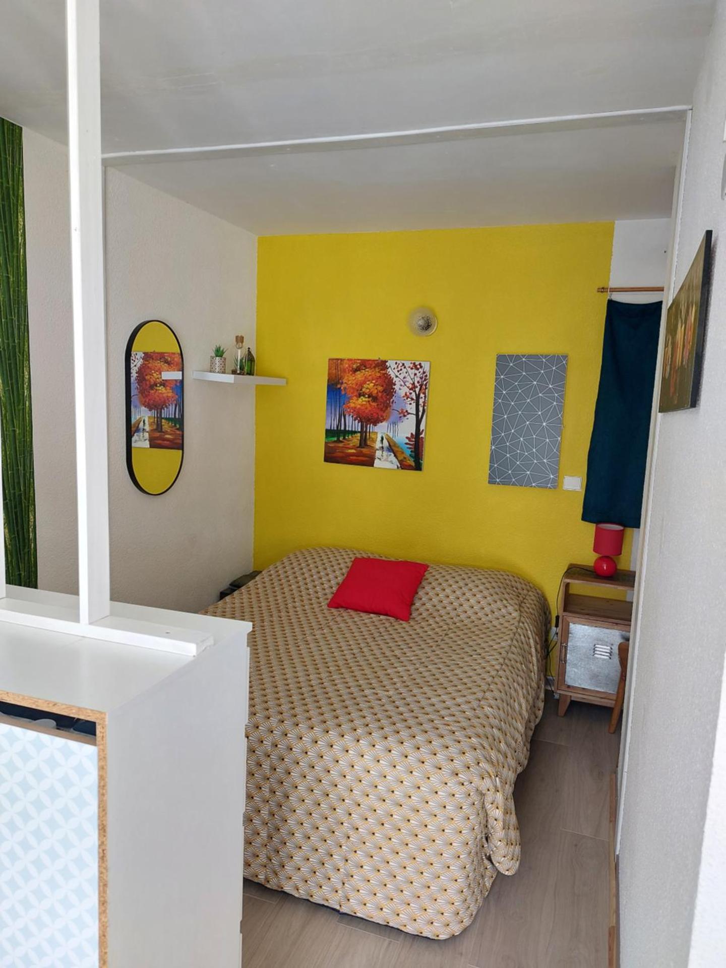 Appartement 2 personnes, superbe vue montagne, exposé sud, Résidence très calme, parking