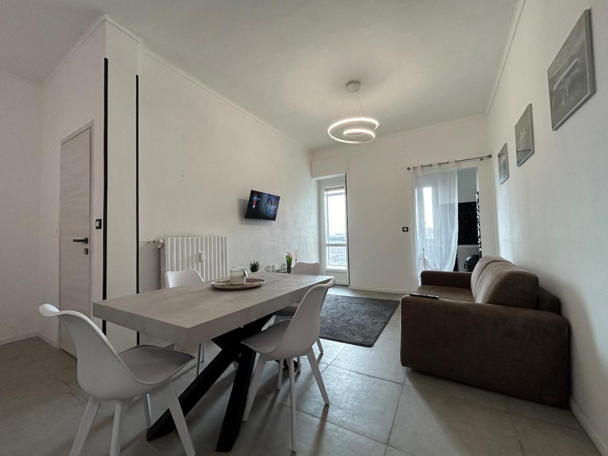 Metro Bengasi sotto casa, Turin top