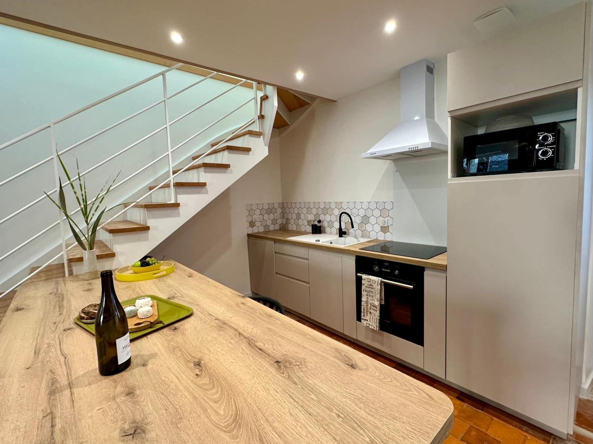 Kitchen or kitchenette