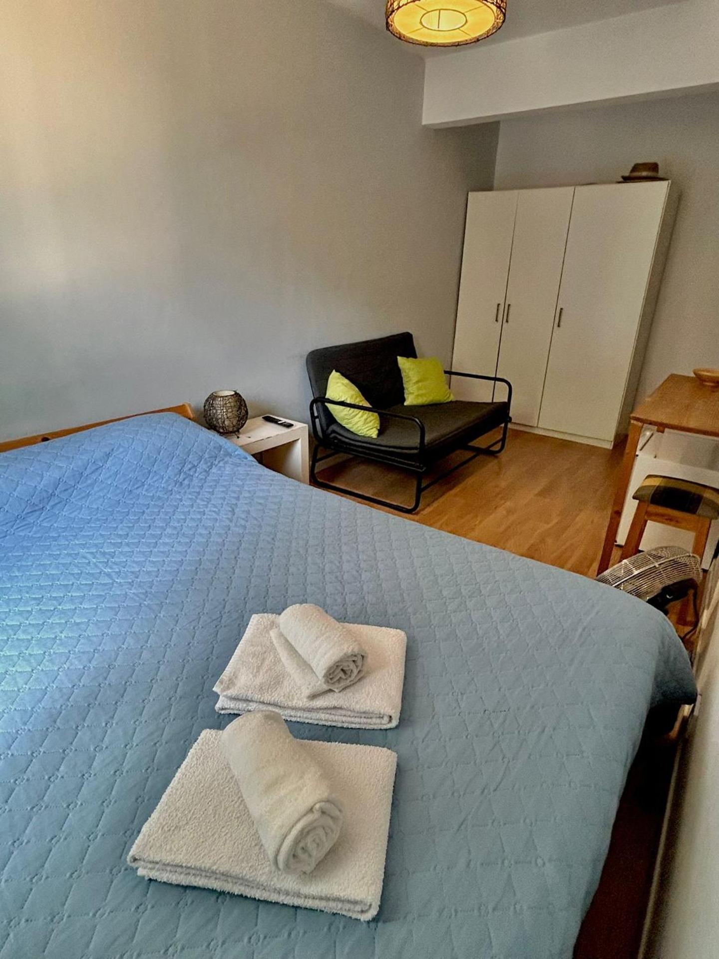 Dobbeltværelse med fælles badeværelse