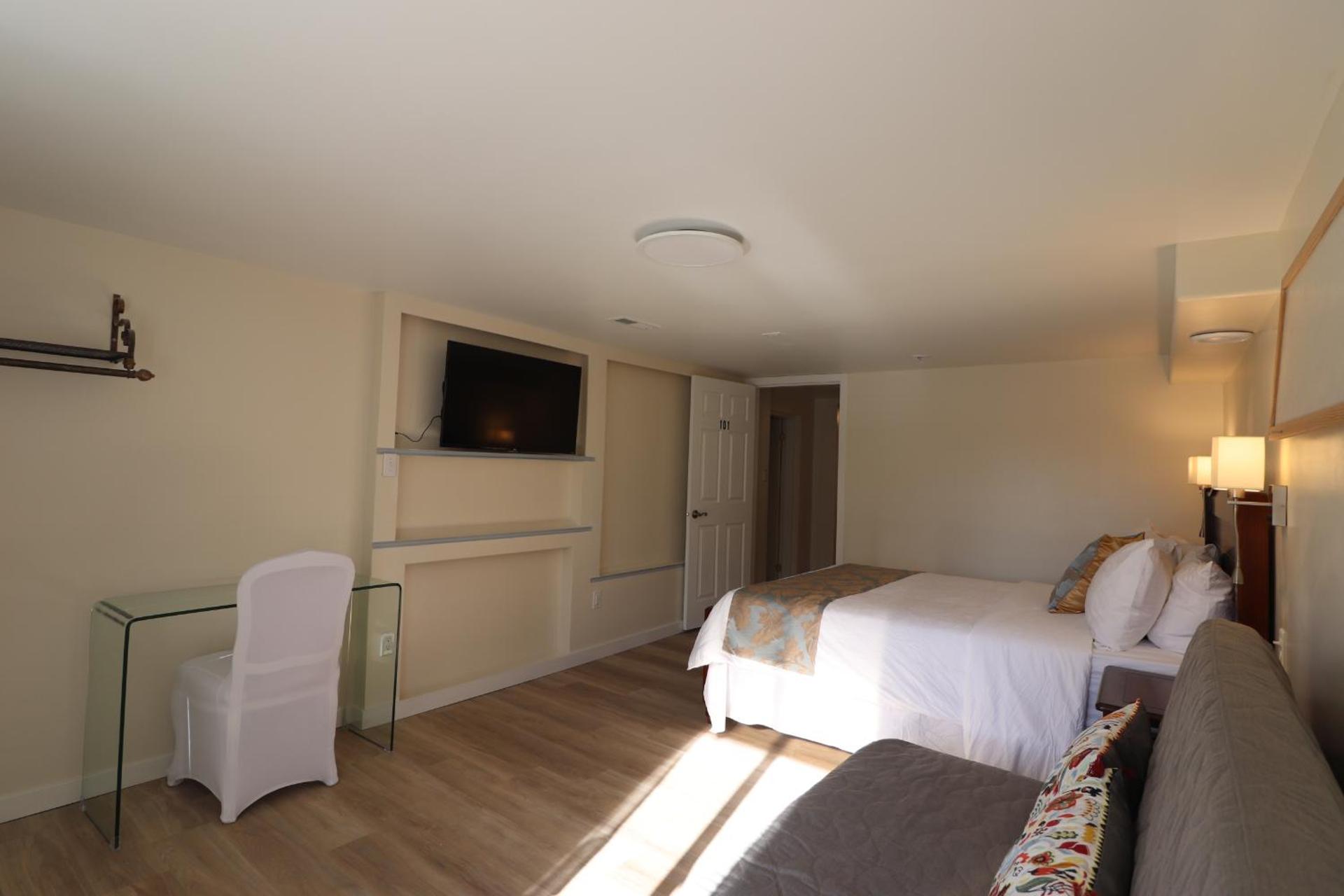 Victoria Gorge Waterway Vacation Home