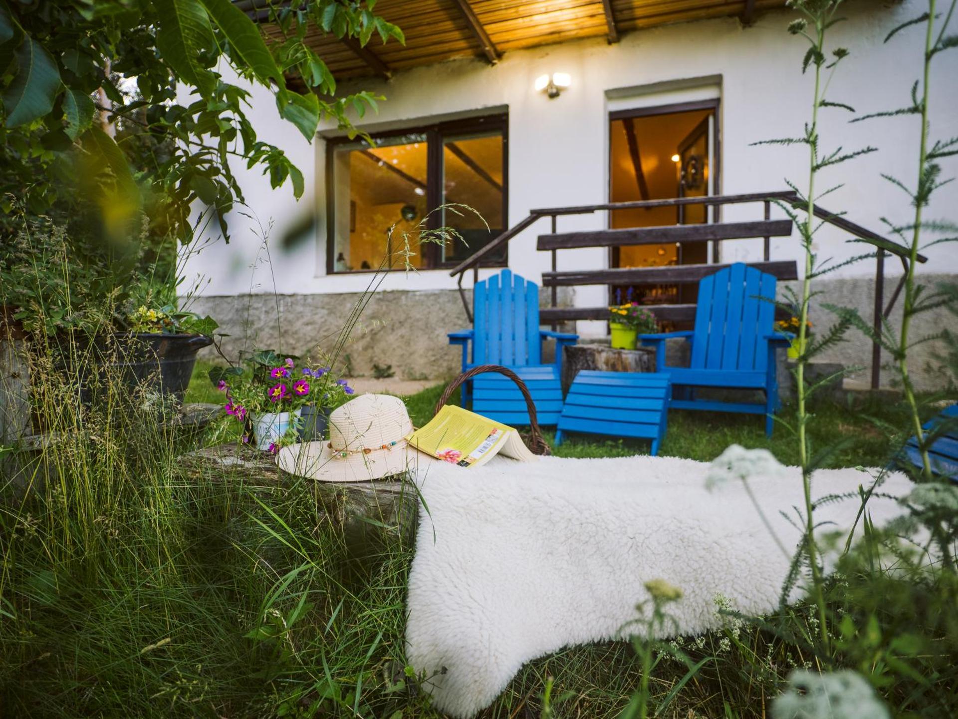 Terra Farma Cottage, cozy urban escapes here!