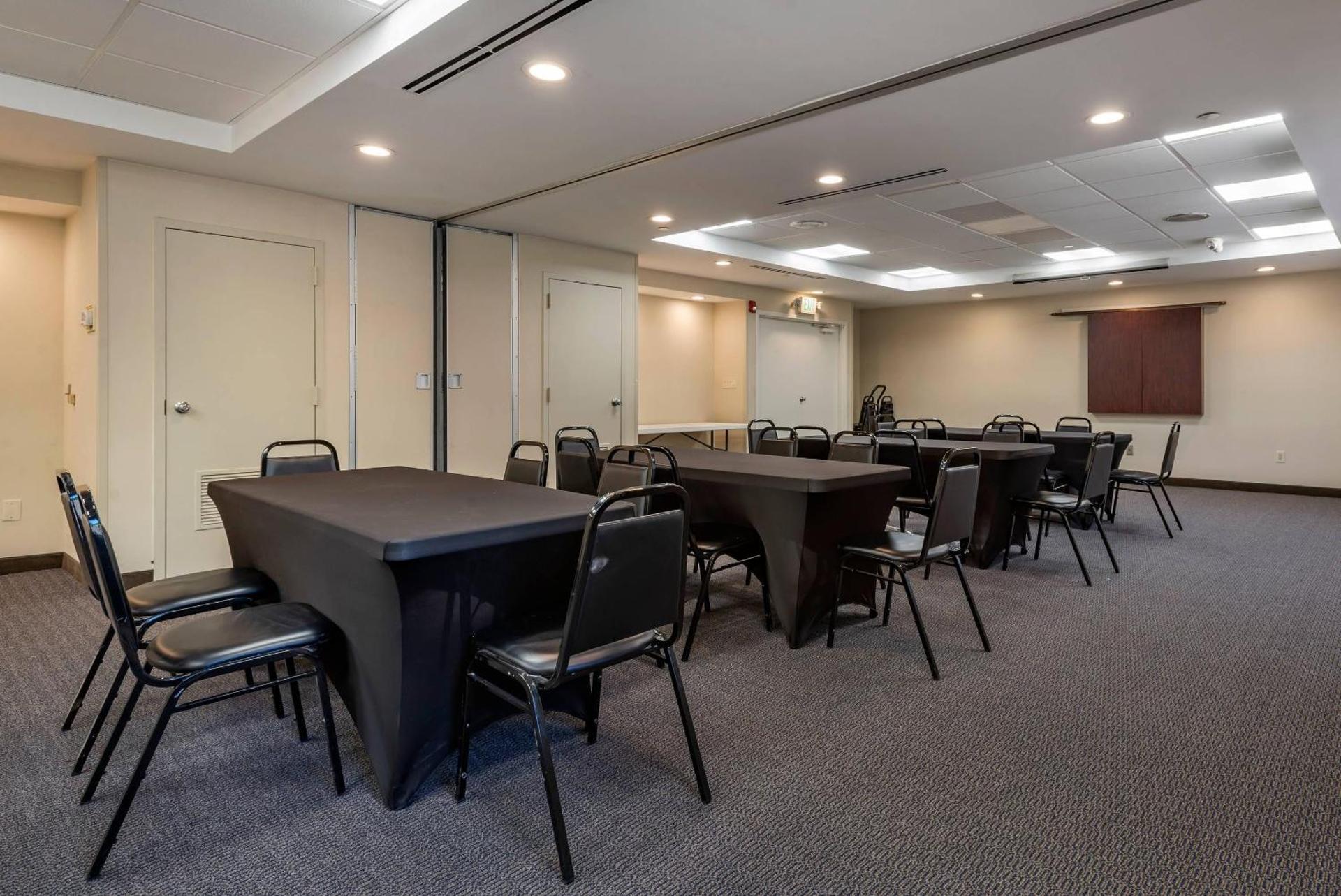 Meeting/conference room