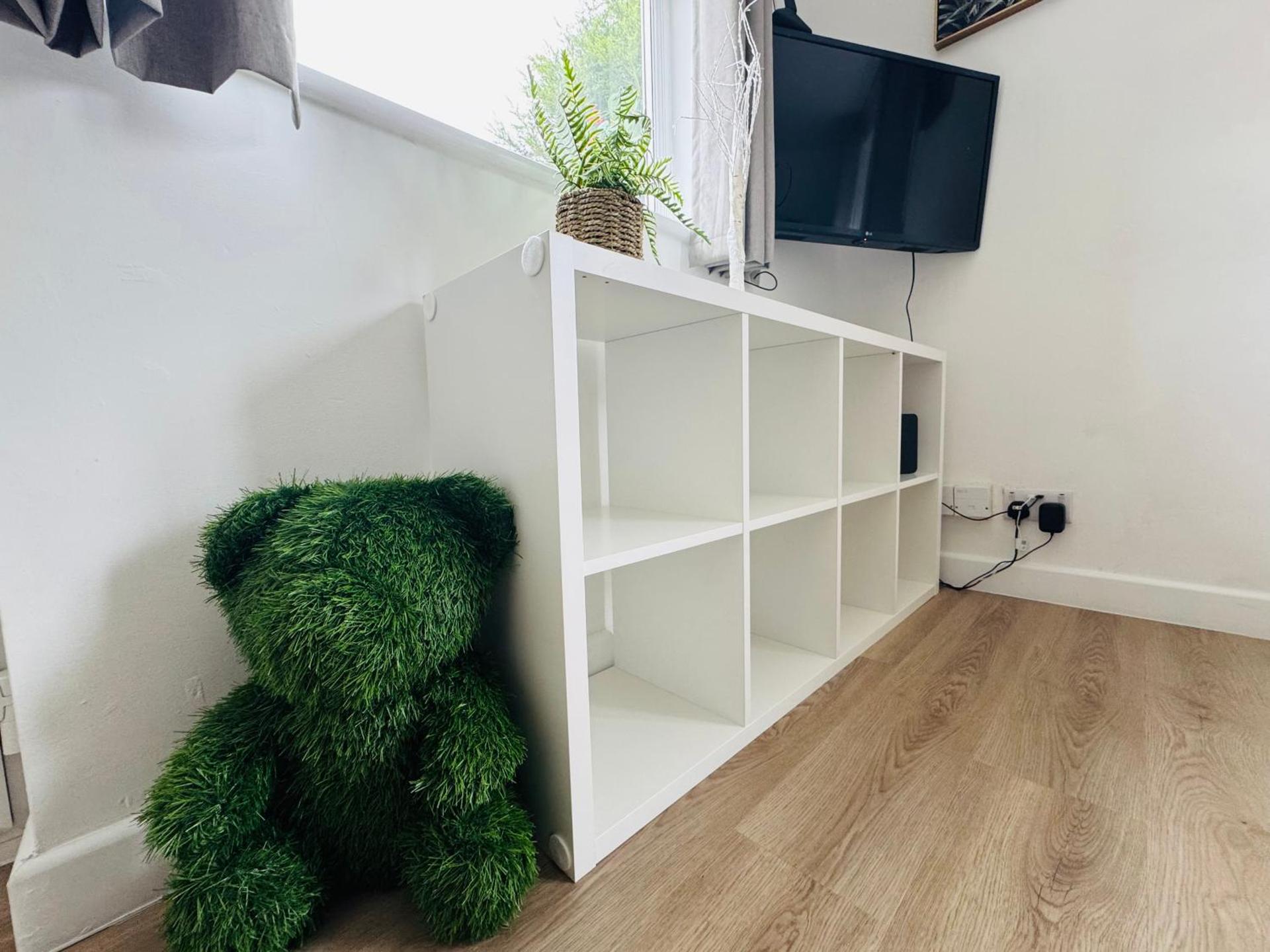 Modern 1 bedroom house