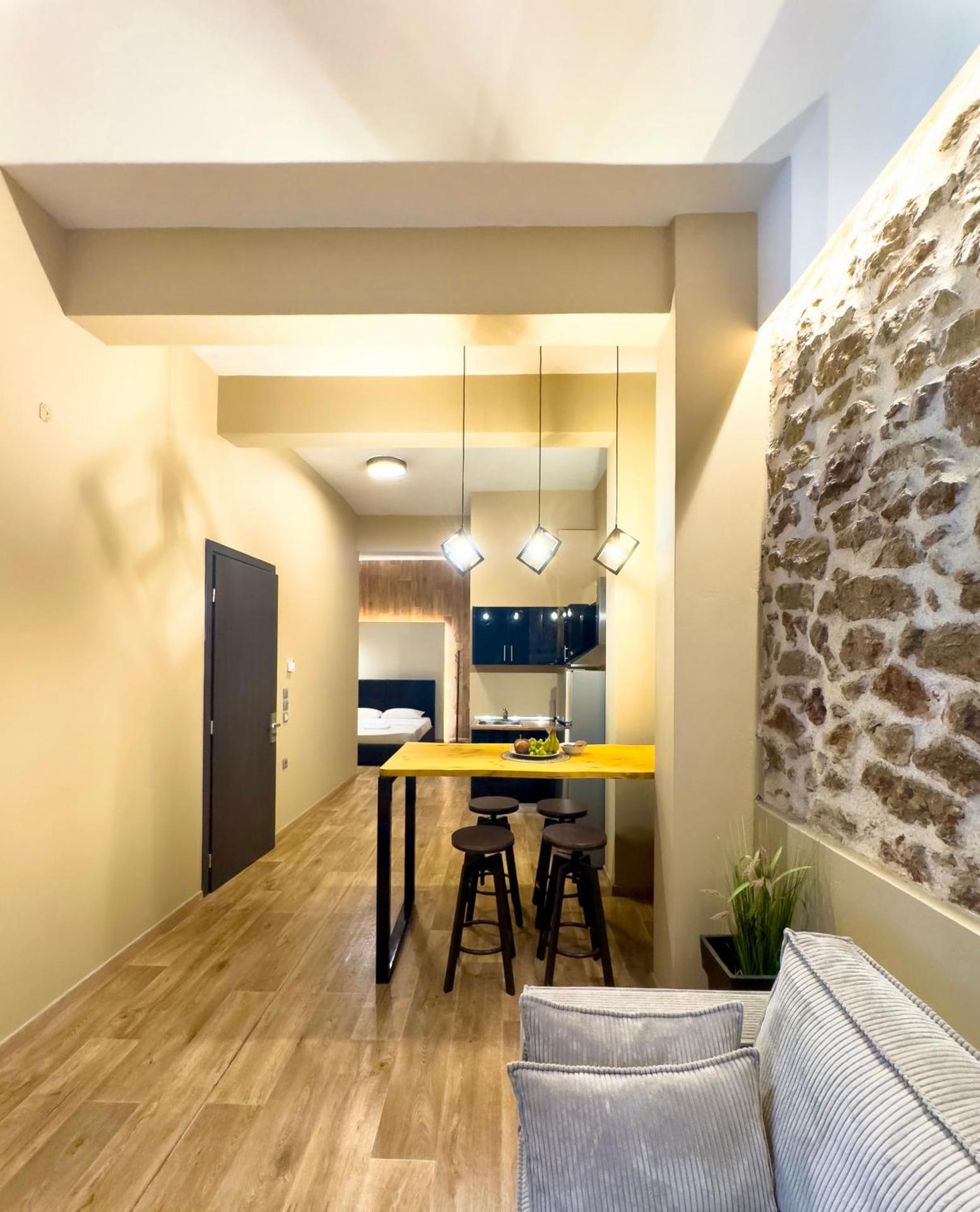 NOHO Boutique , premium living Dikeou 8