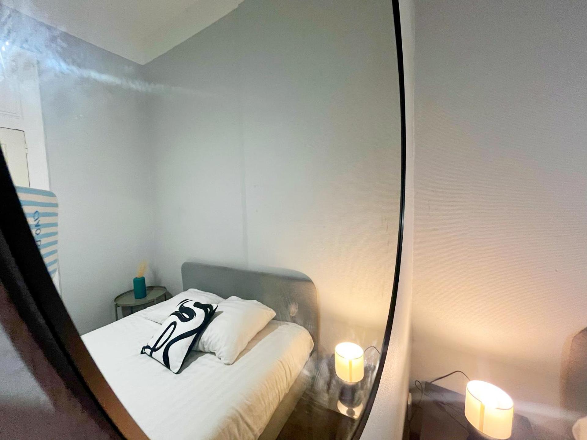 Le Valmy - appartement 6 personnes - check in h24 wifi