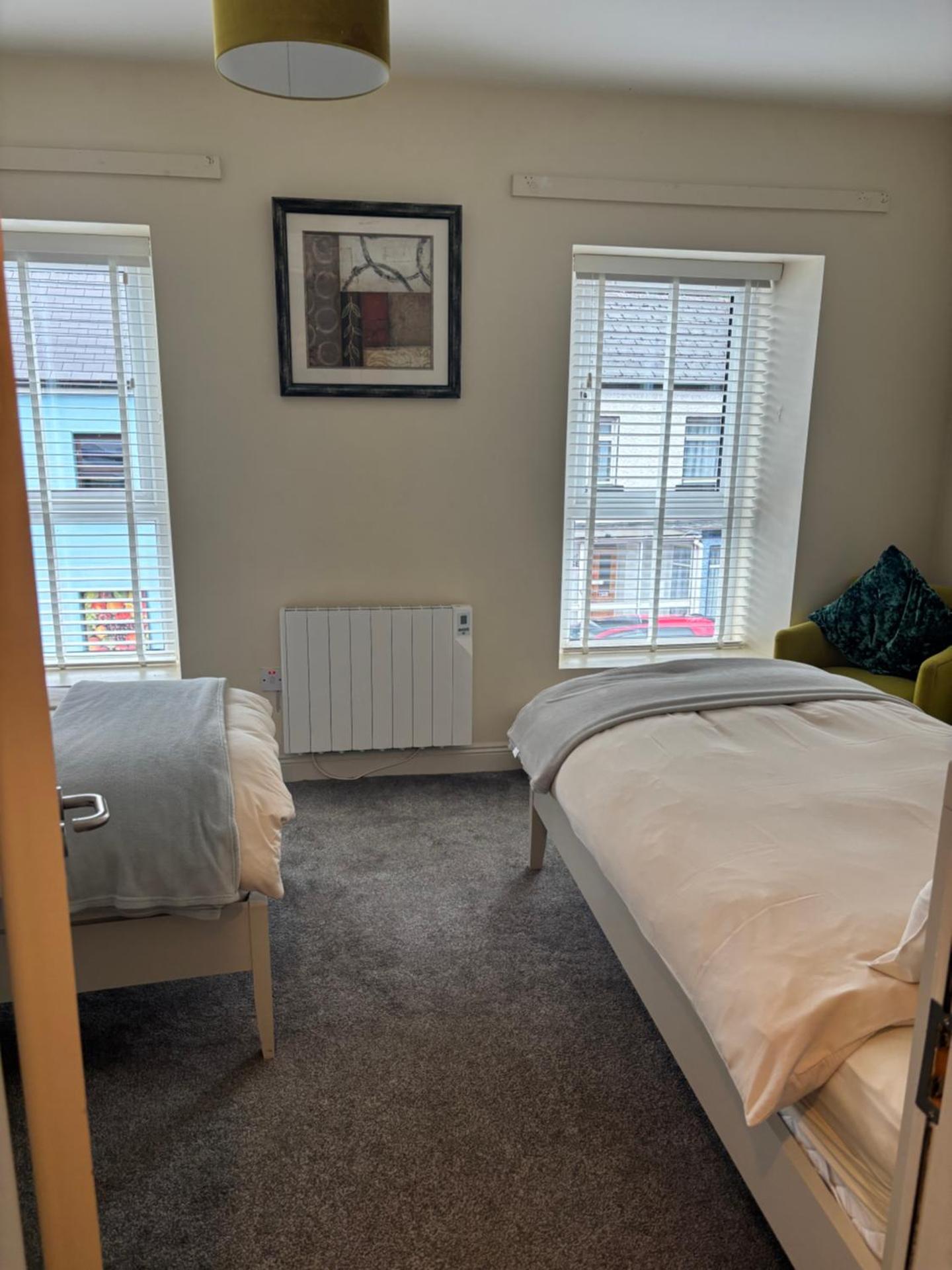 Carrick - Town Centre Apartment