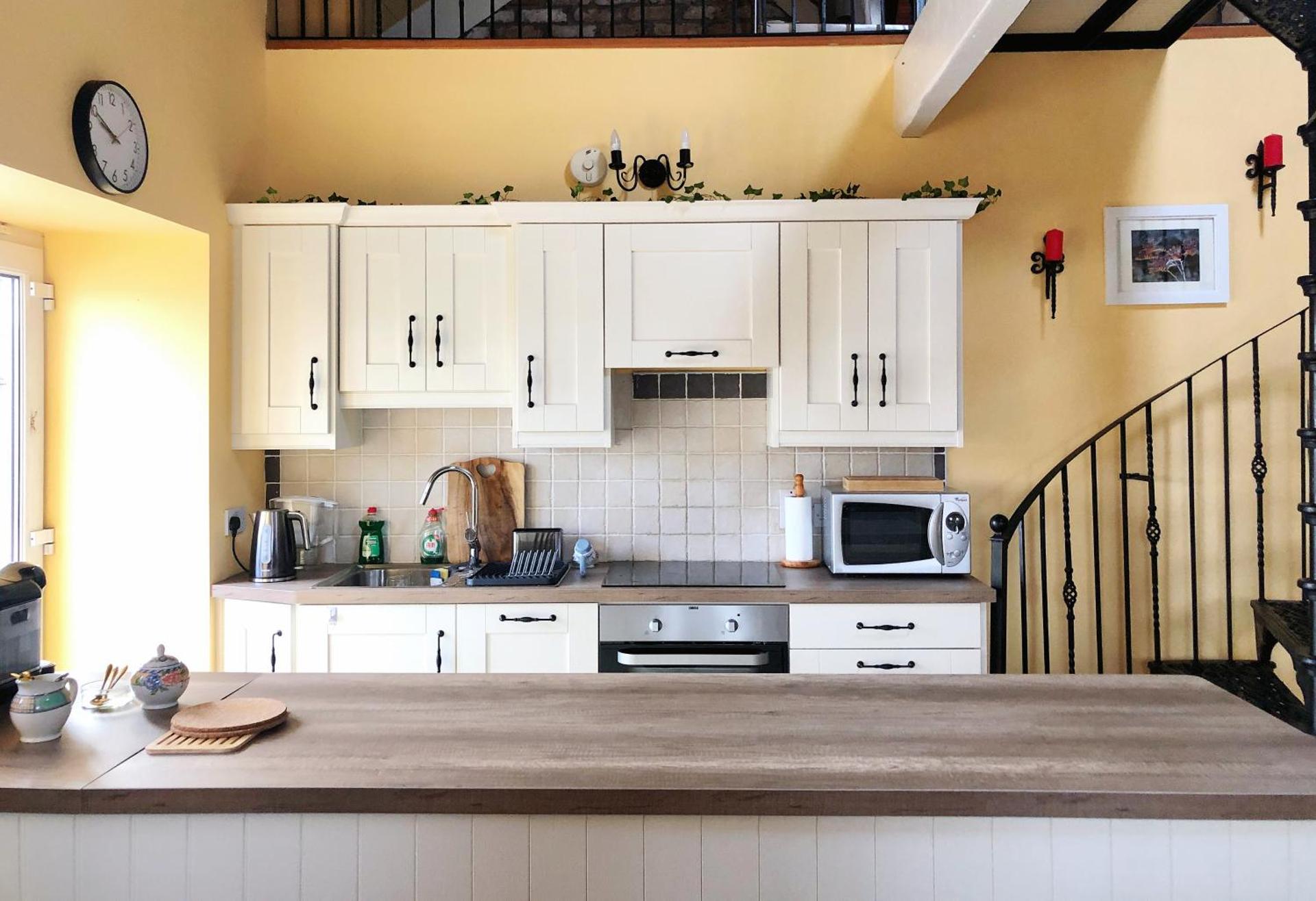 Town center duplex with lift