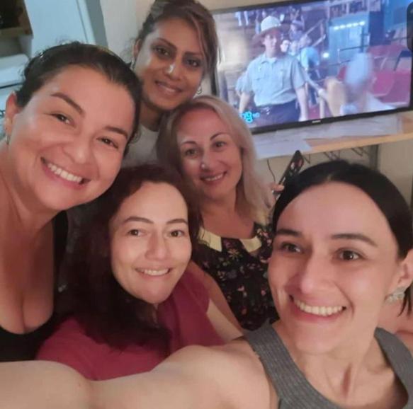 The Hollywood Hostel -Women Rooms - Men Rooms - No Mix Early and Late Check Available Long Term OK