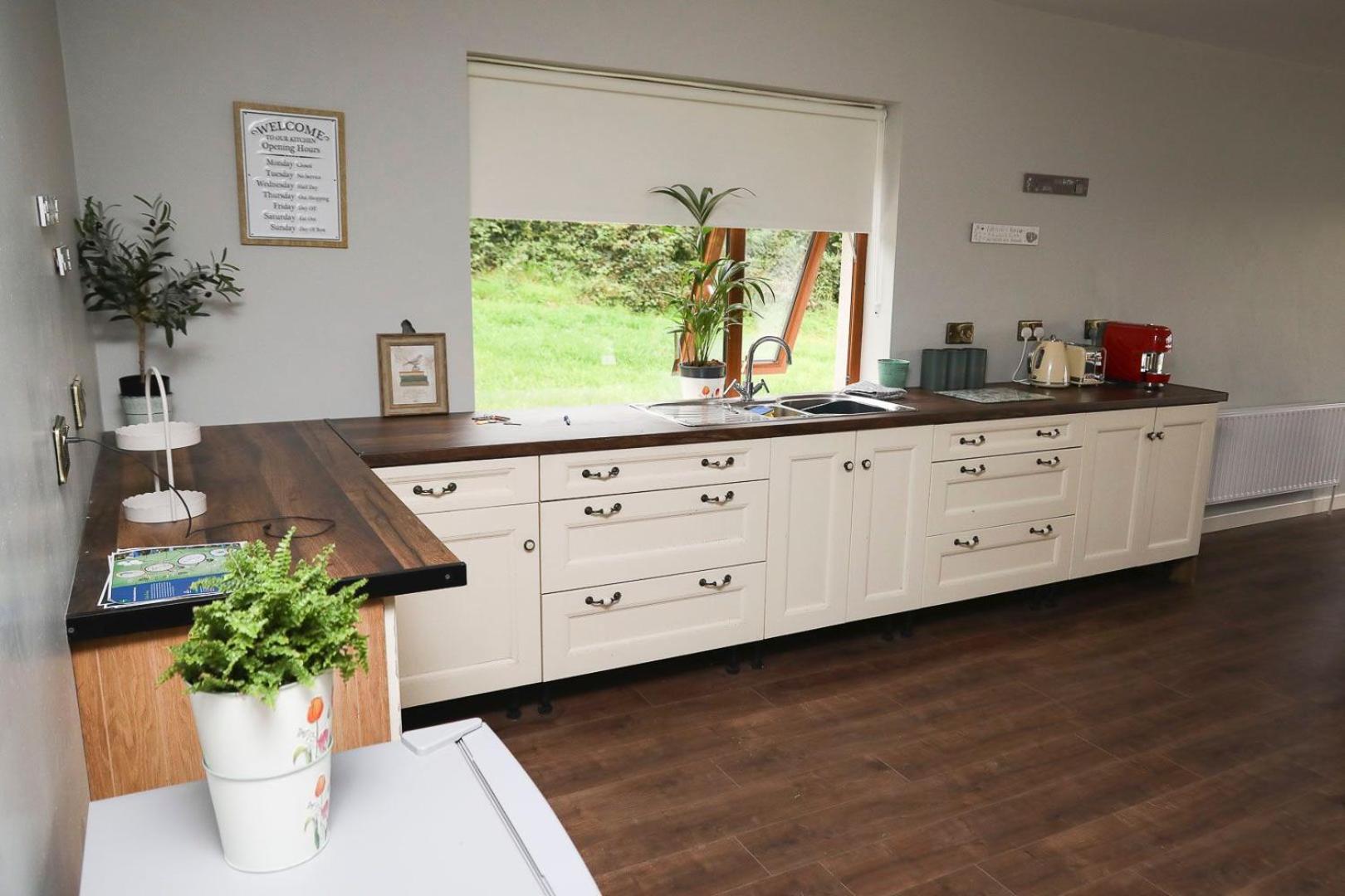 Kitchen or kitchenette