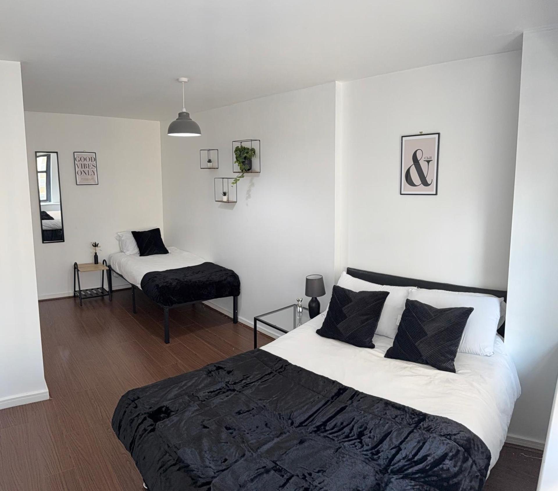 Spacious 3-BR Apt in Central, Birmingham