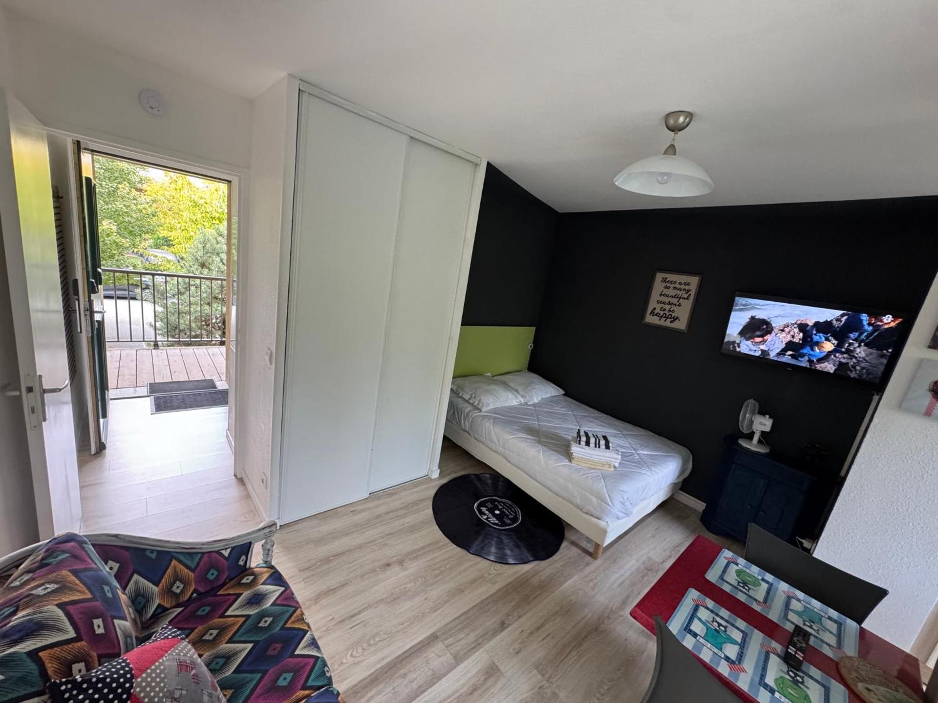 Studio T1 piscine chauffée parking gratuit les hauts dhonfleur