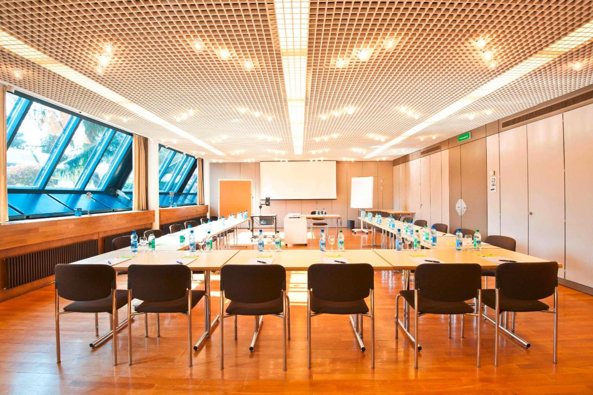 Meeting/conference room