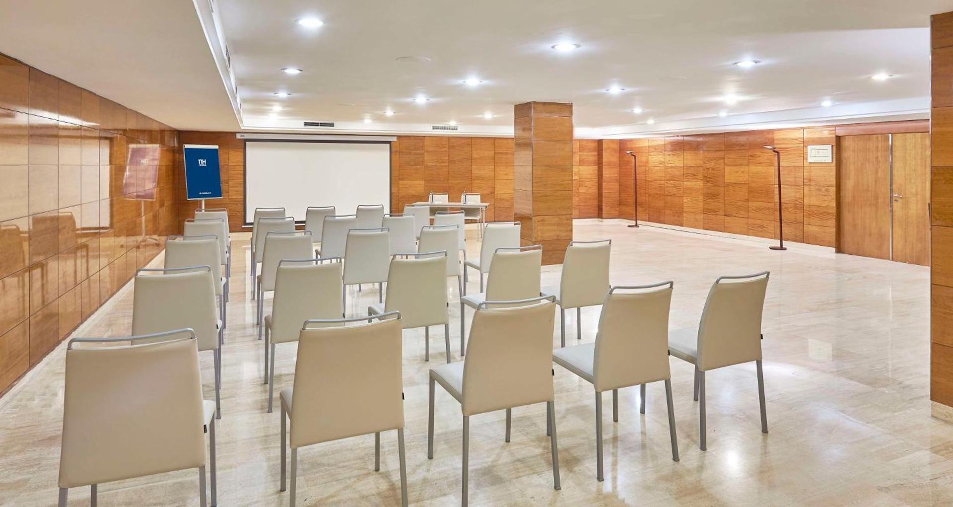 Meeting/conference room