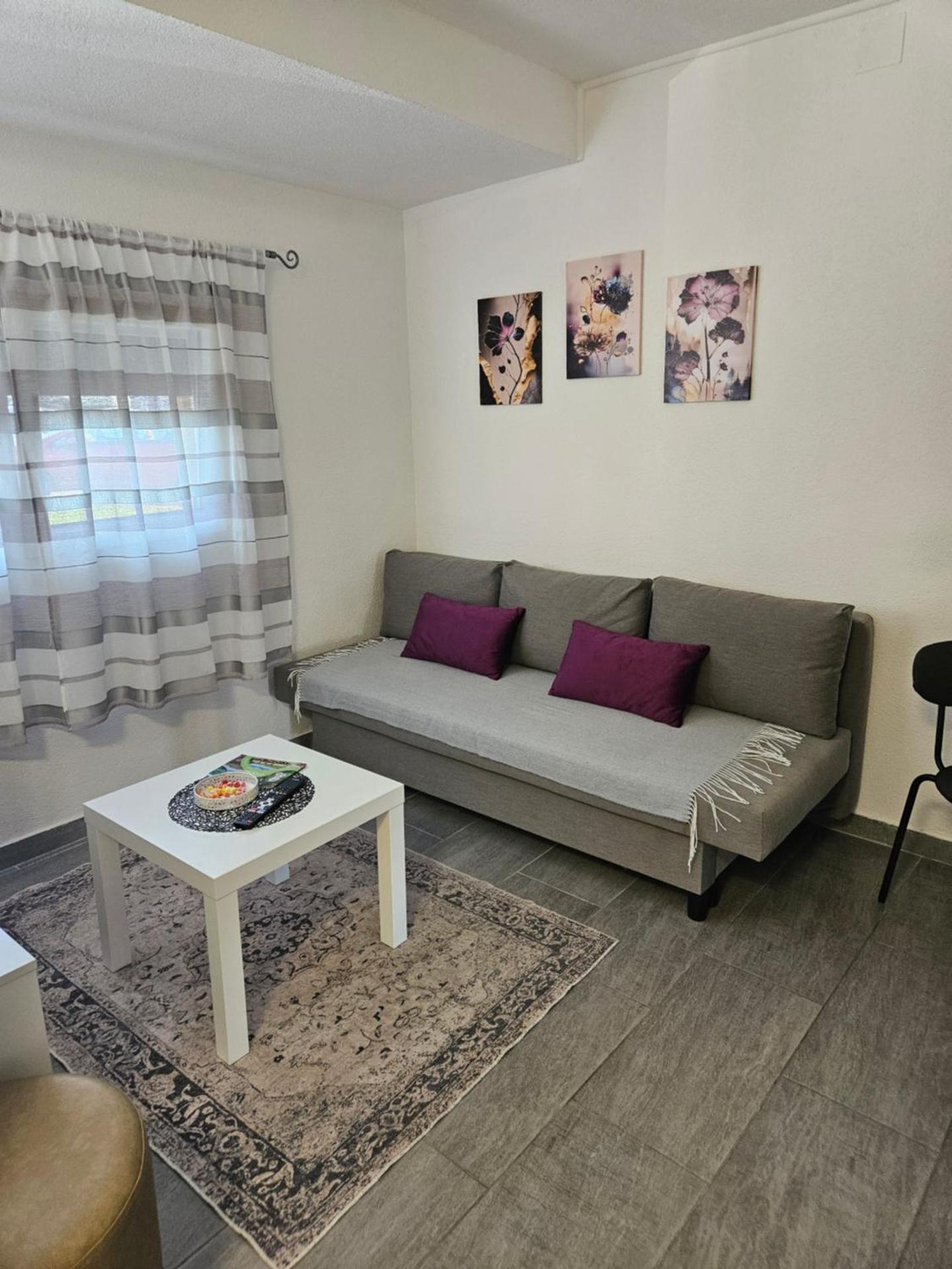 Tiny House Ciciban - self check in and check out