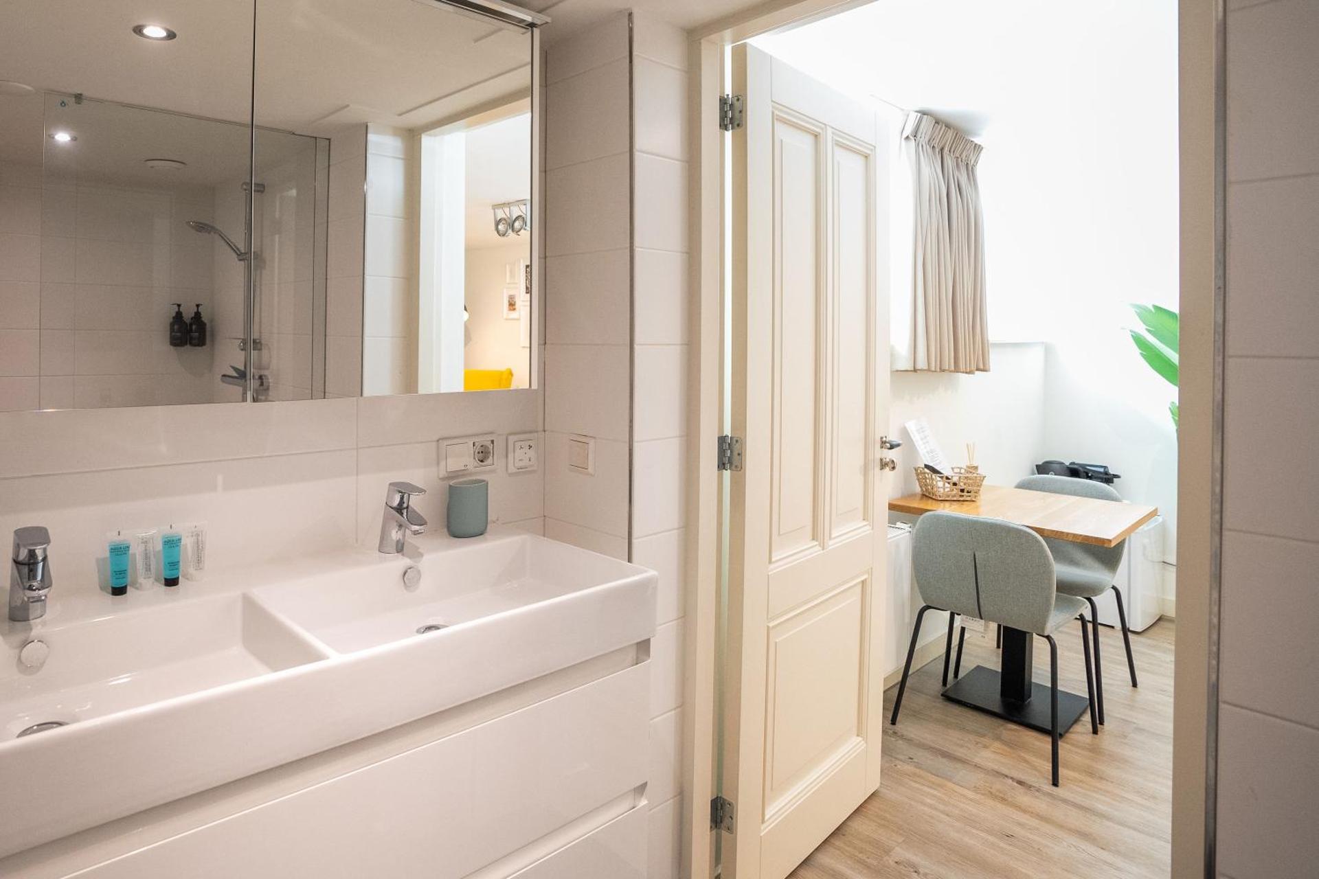 Nassau Canal Suites - in the heart of the city