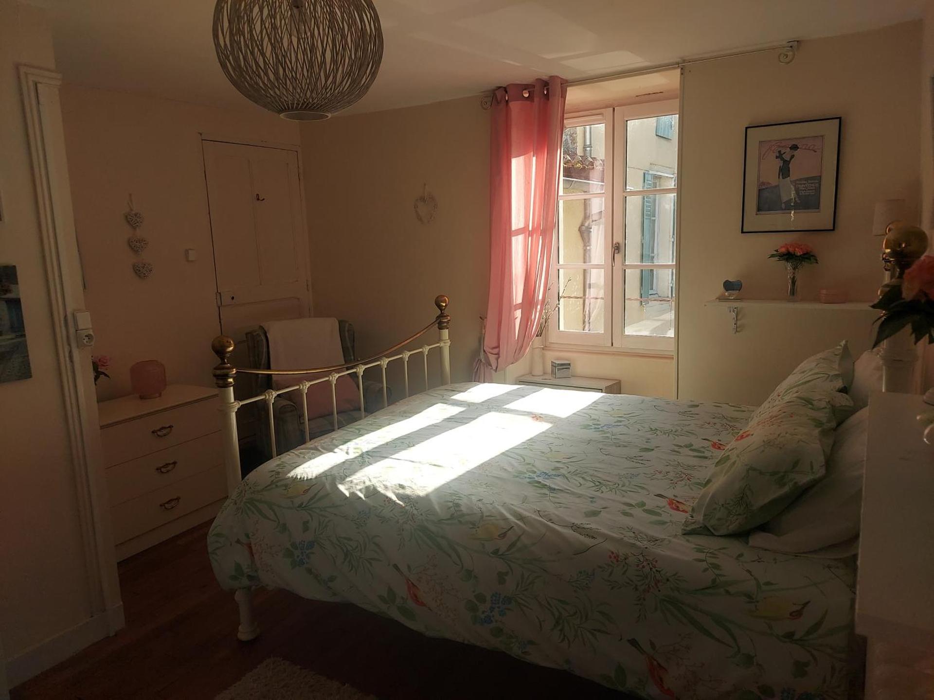 2Bed House Sleeps 4 - Parking Views 3min to Town