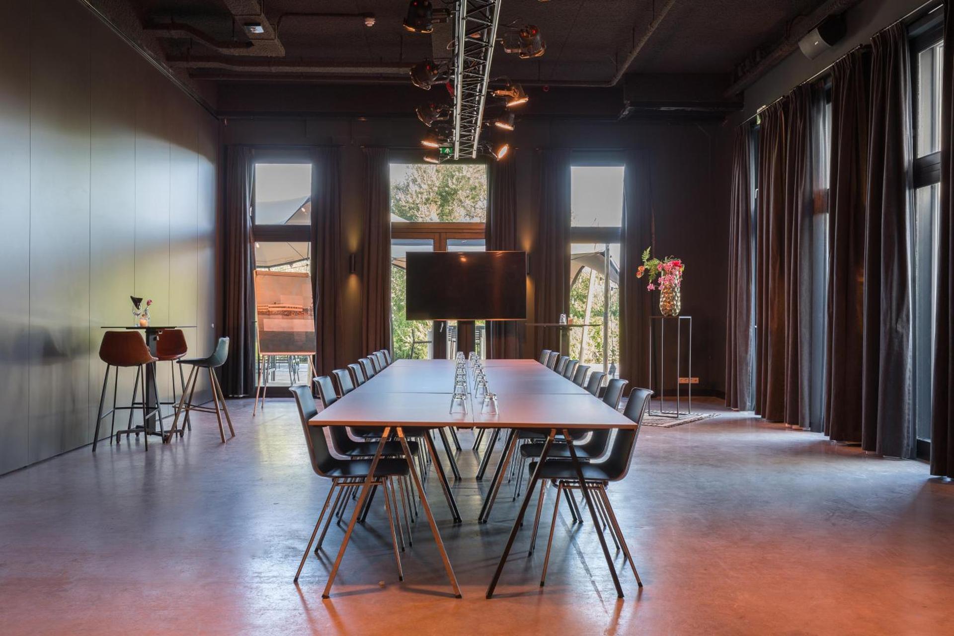 Meeting/conference room