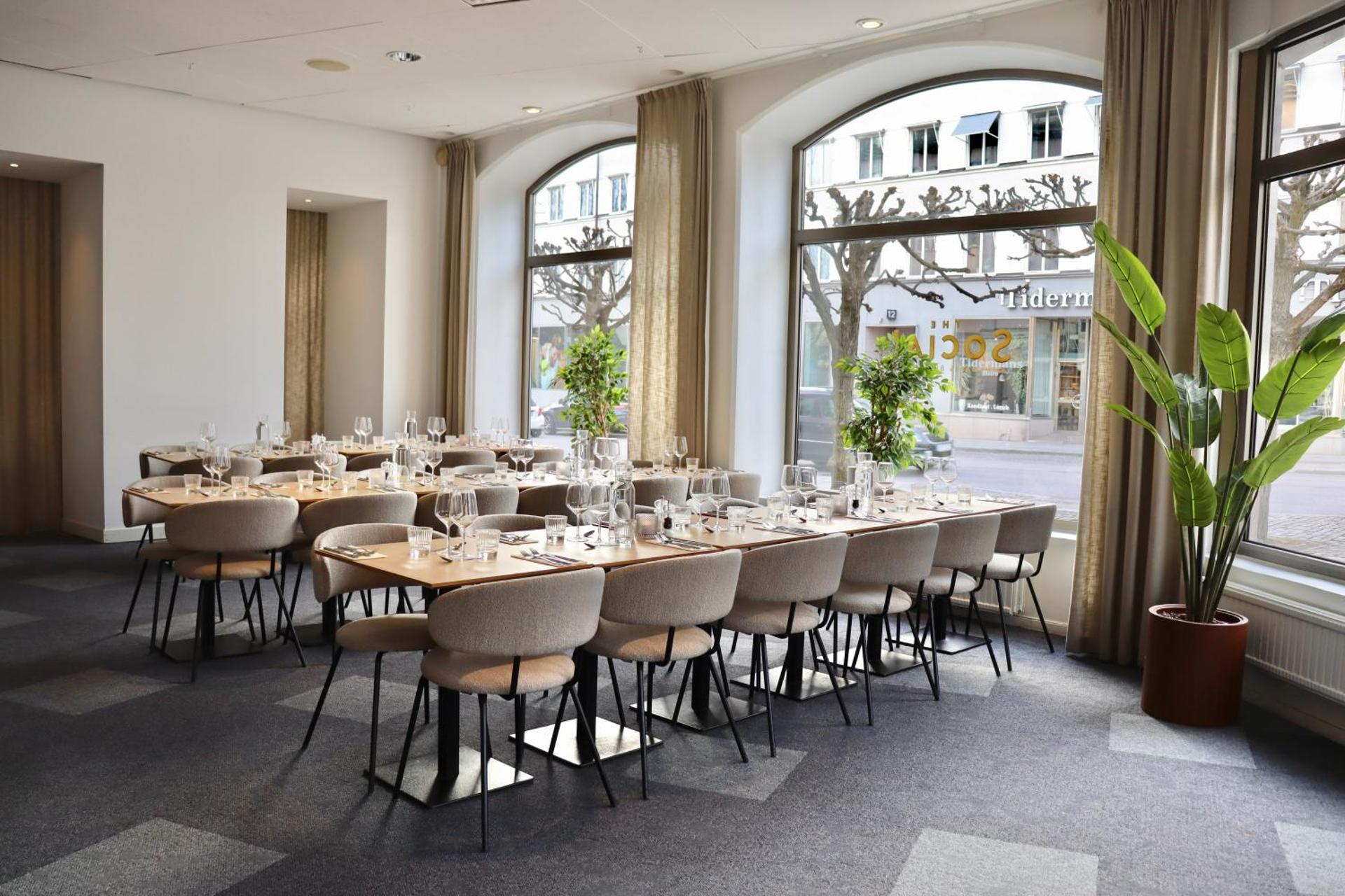 Meeting/conference room