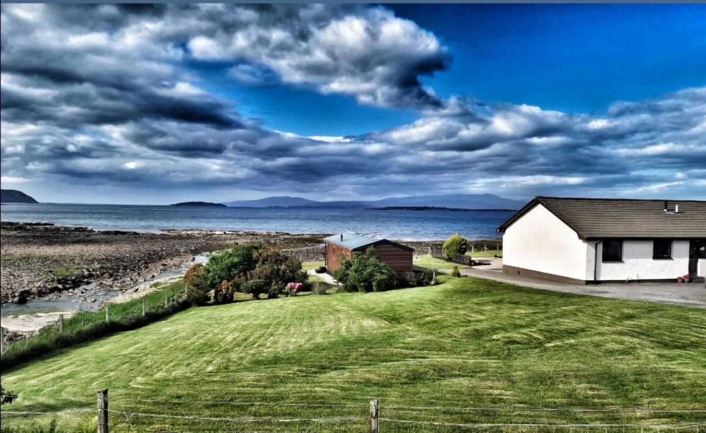 MacKenzies Bothy - SeaFront Cabin