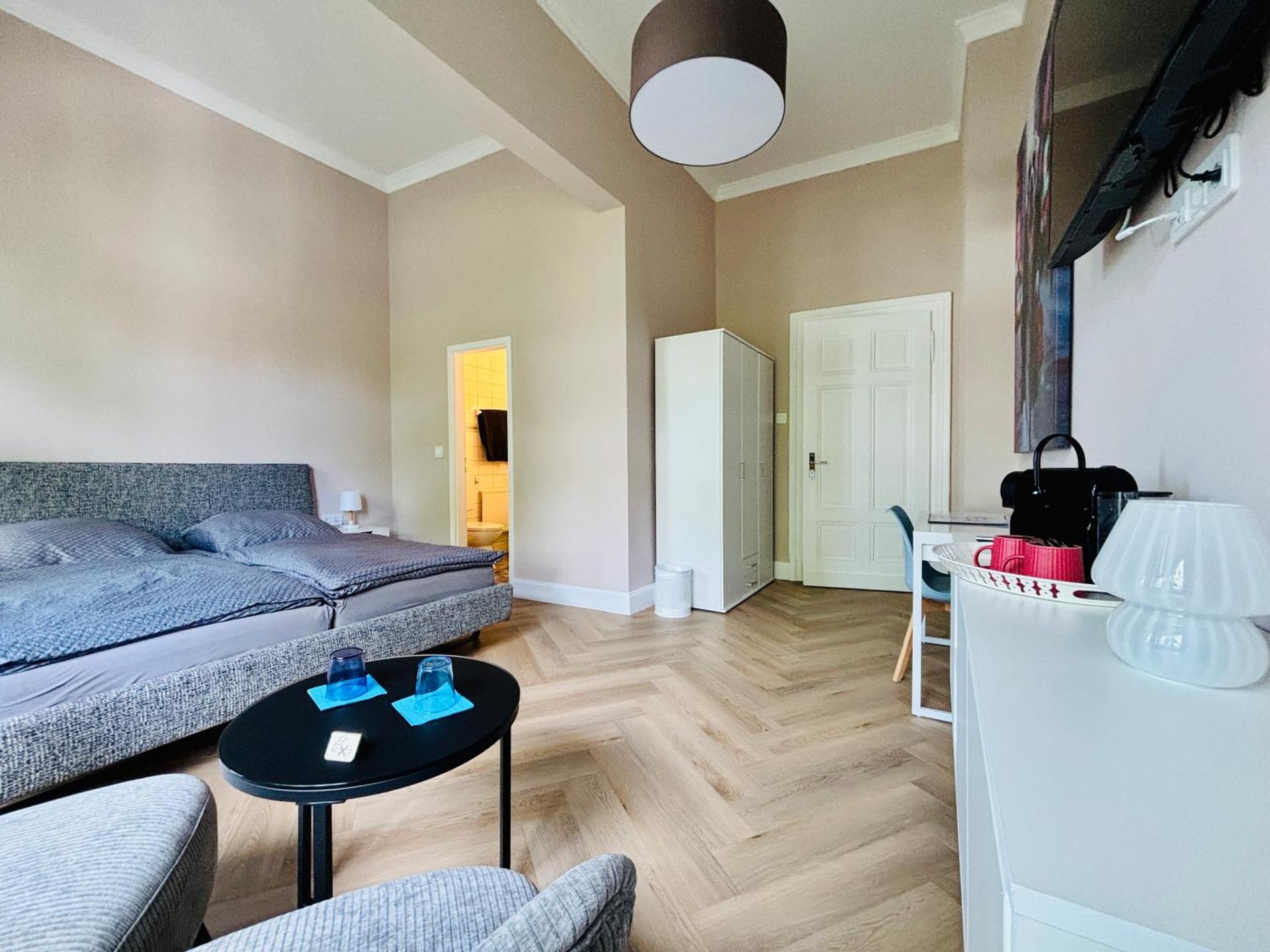 Photo of the whole room