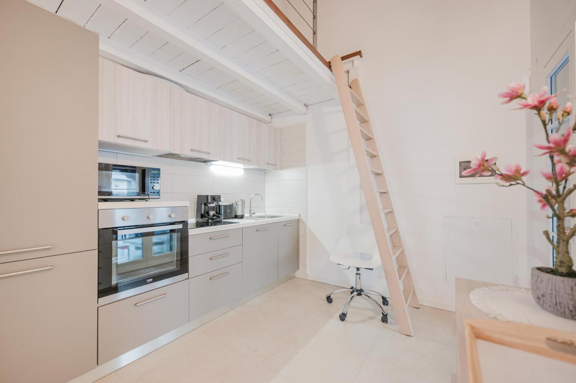 Kitchen or kitchenette