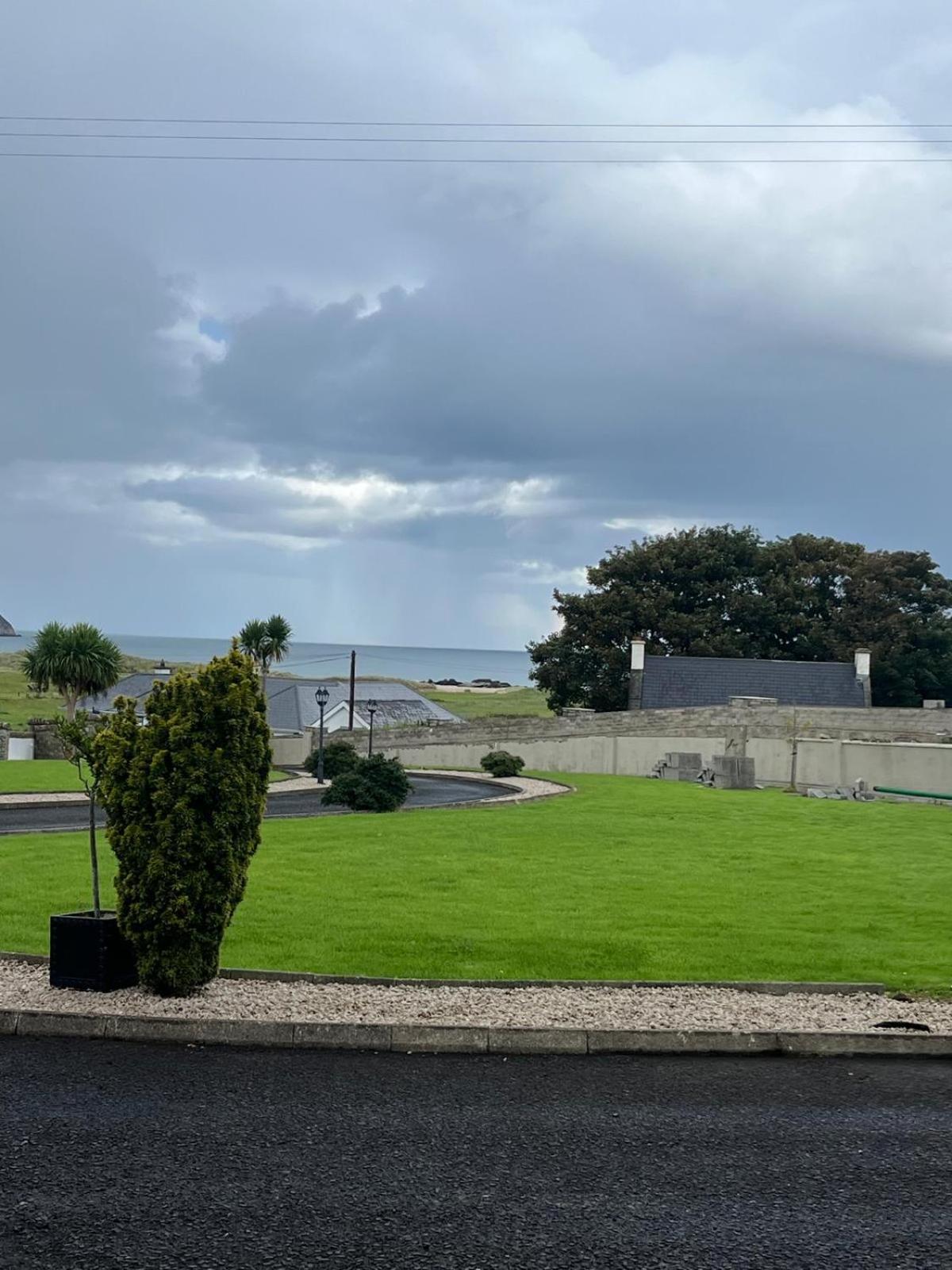 New Spacious Coastal Retreat