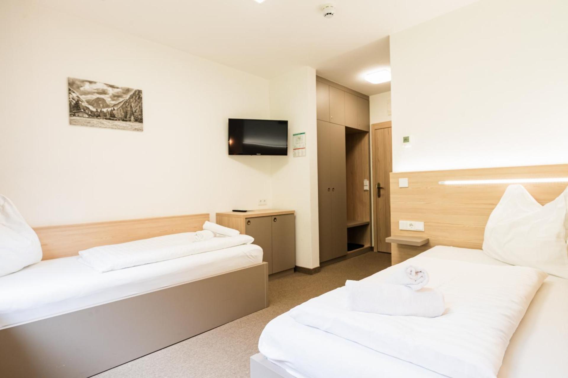 Camera Doppia con Letti Singoli