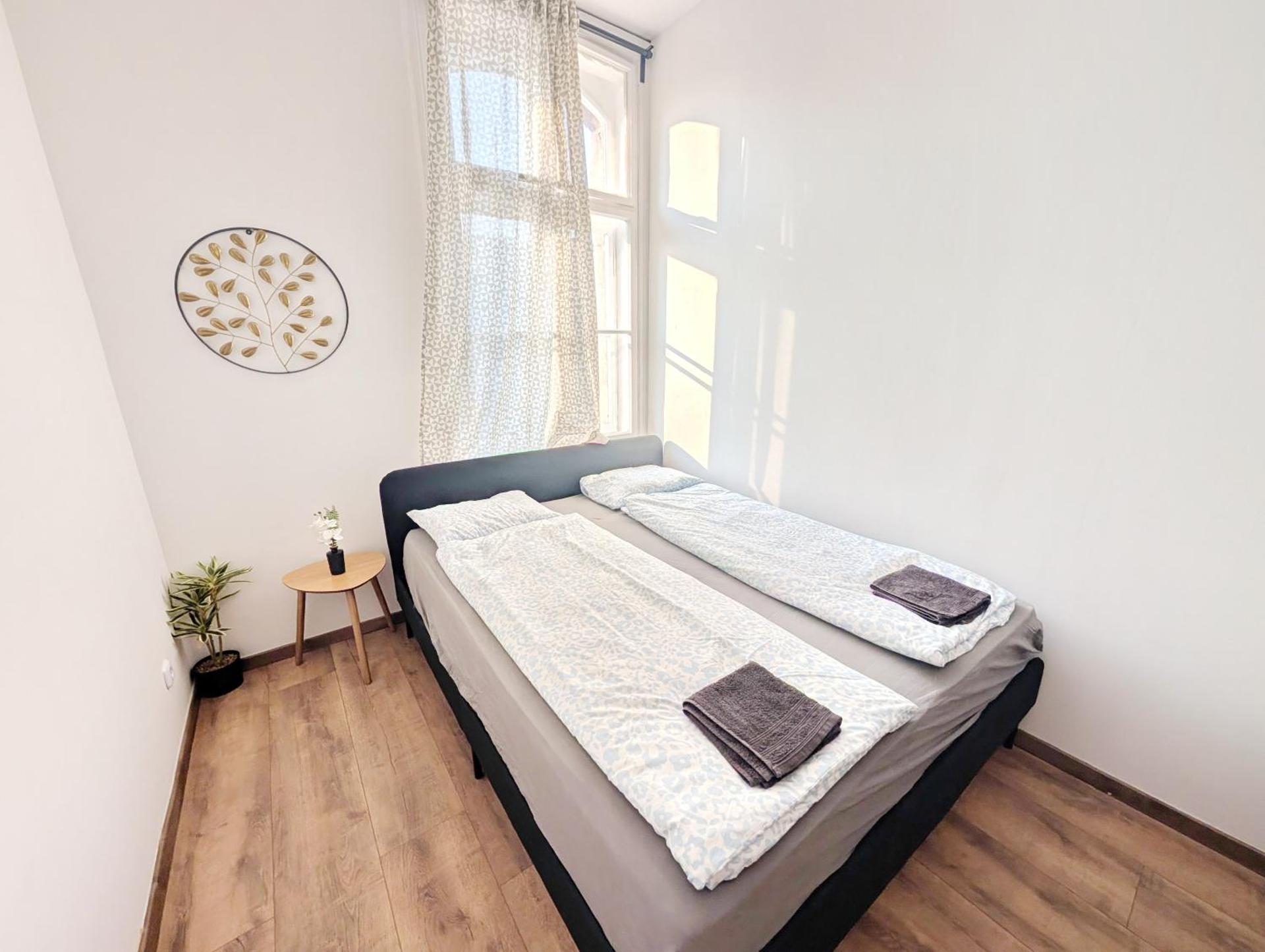 Lovely Apartment - 15 Min from Airport & City Center, 5 Min from Vienna Main-Bus Station EZ10a