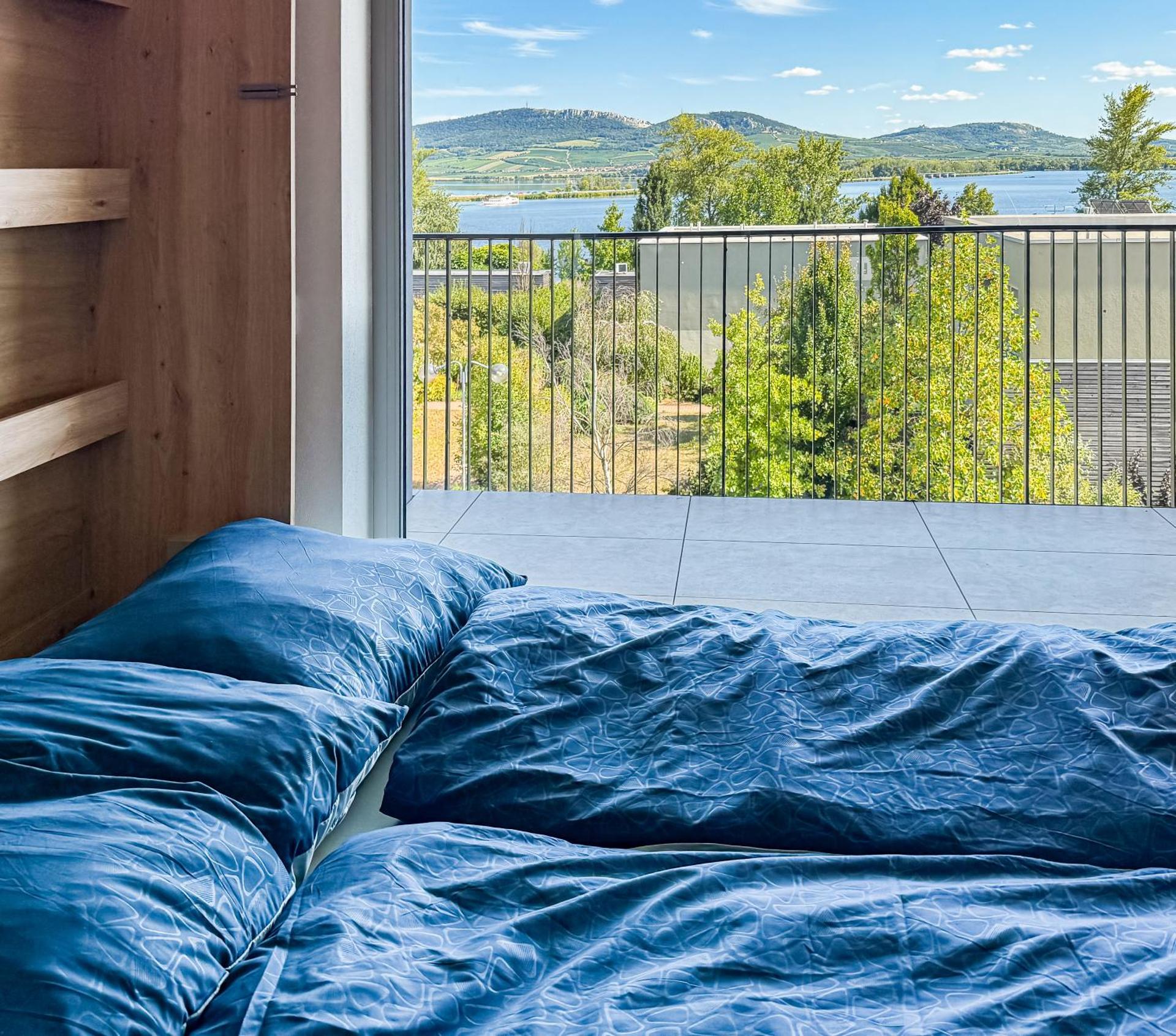 Apartmán s krásným výhledem na jezera a Pálavu