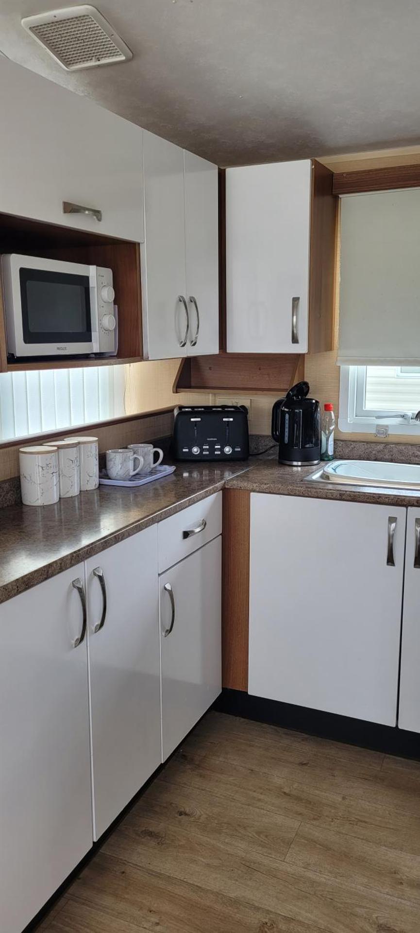 Willerby Delux - Holiday Home by the Sea - close to the Entertainment Complex-bedding, towels & wifi Included!