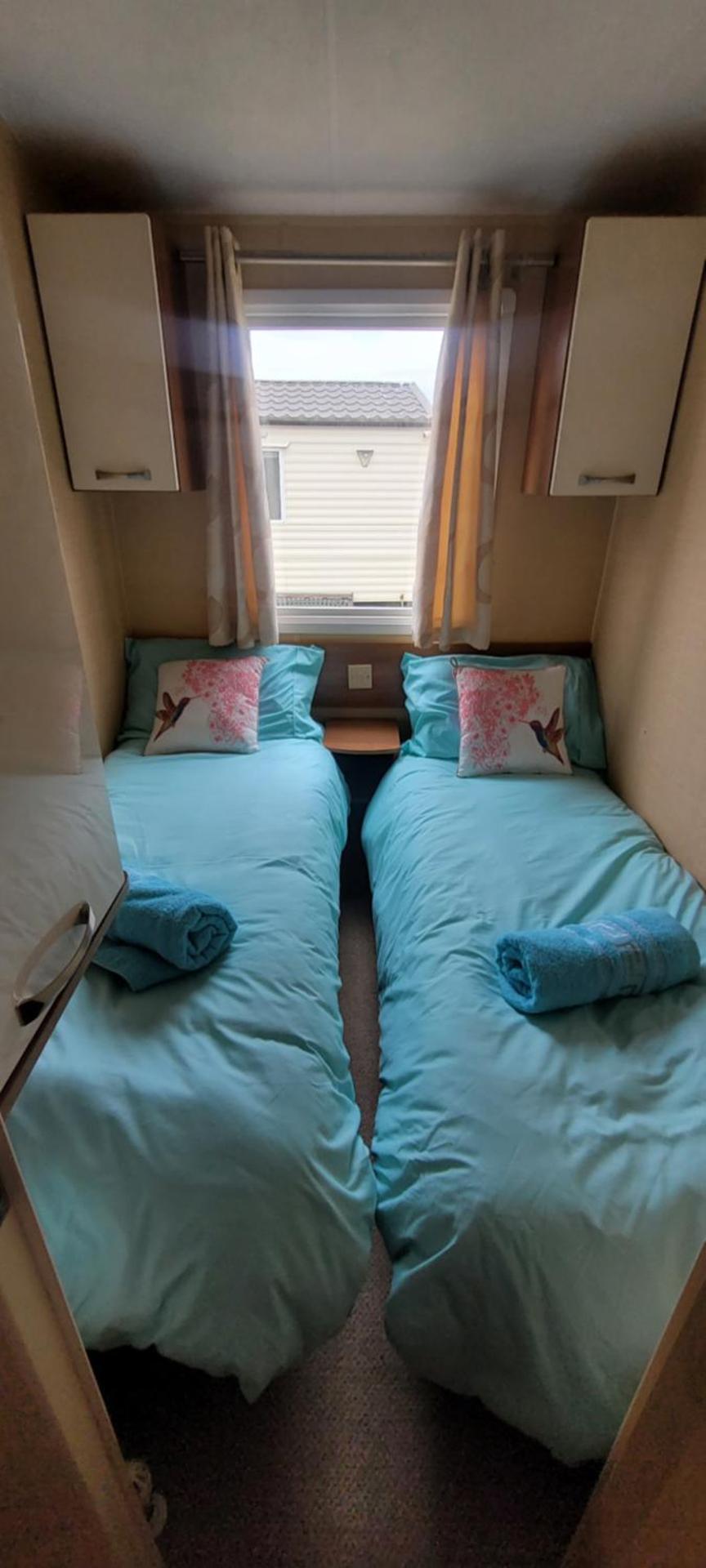 Willerby Delux - Holiday Home by the Sea - close to the Entertainment Complex-bedding, towels & wifi Included!