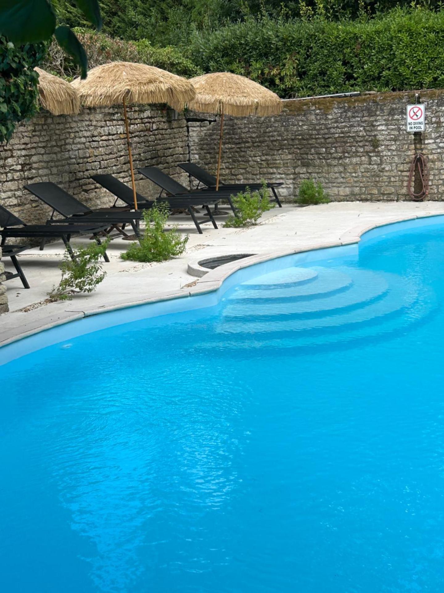 Demeures et Châteaux - Le Portail en Marais Poitevin