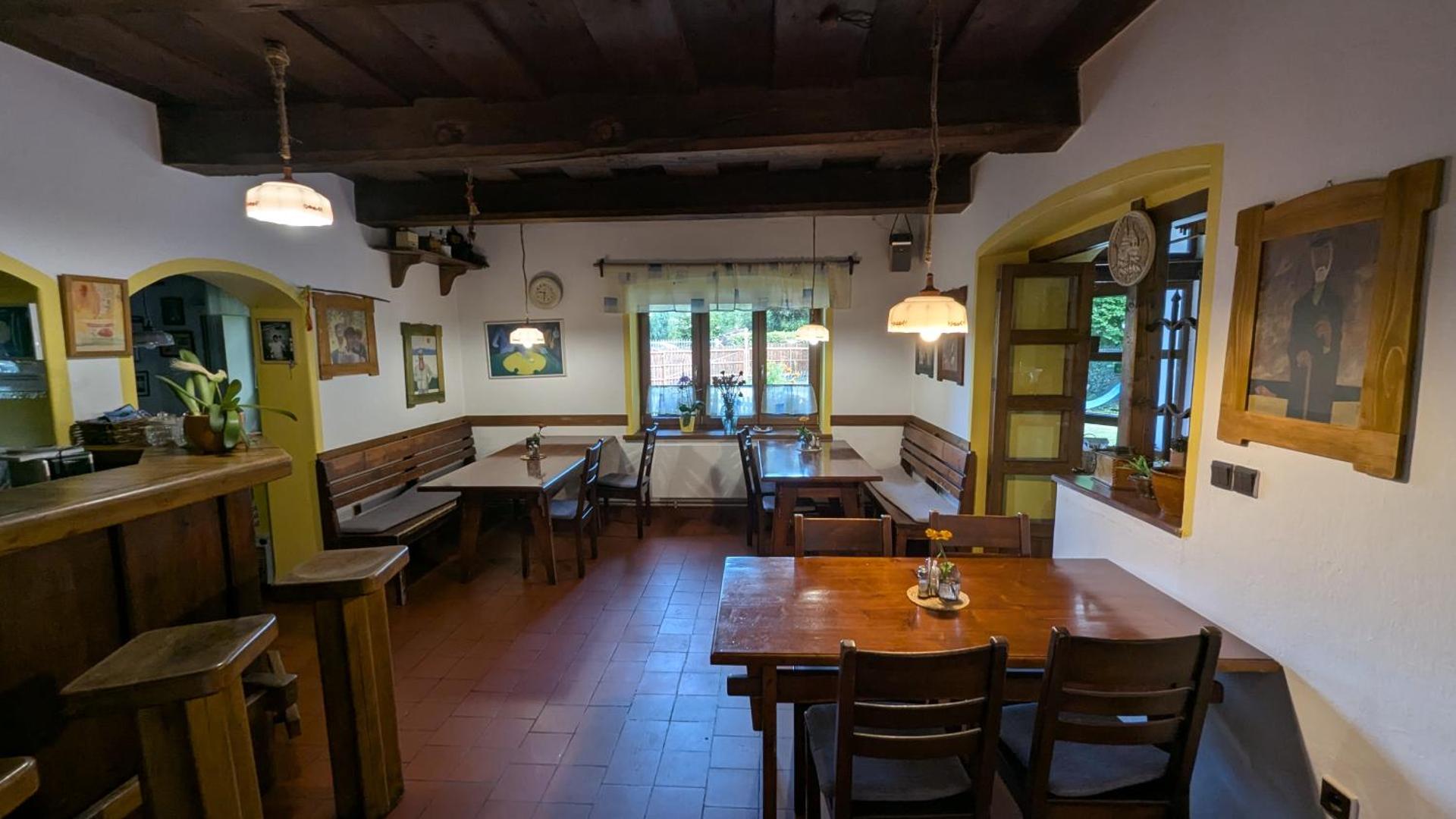 Hostinec a penzion Dolní Dvůr