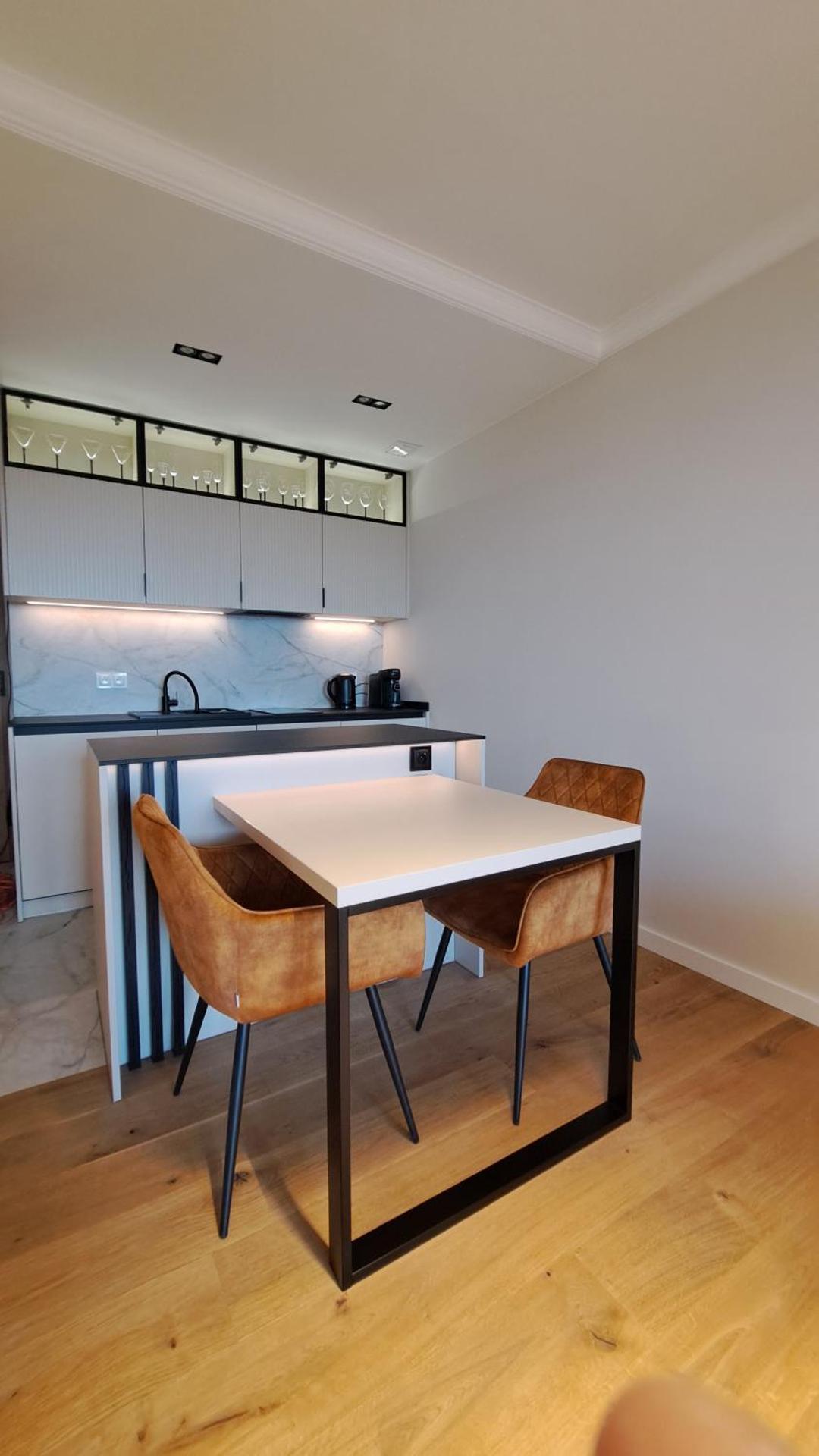 9th Floor Apartament 95 - obok galerii echo