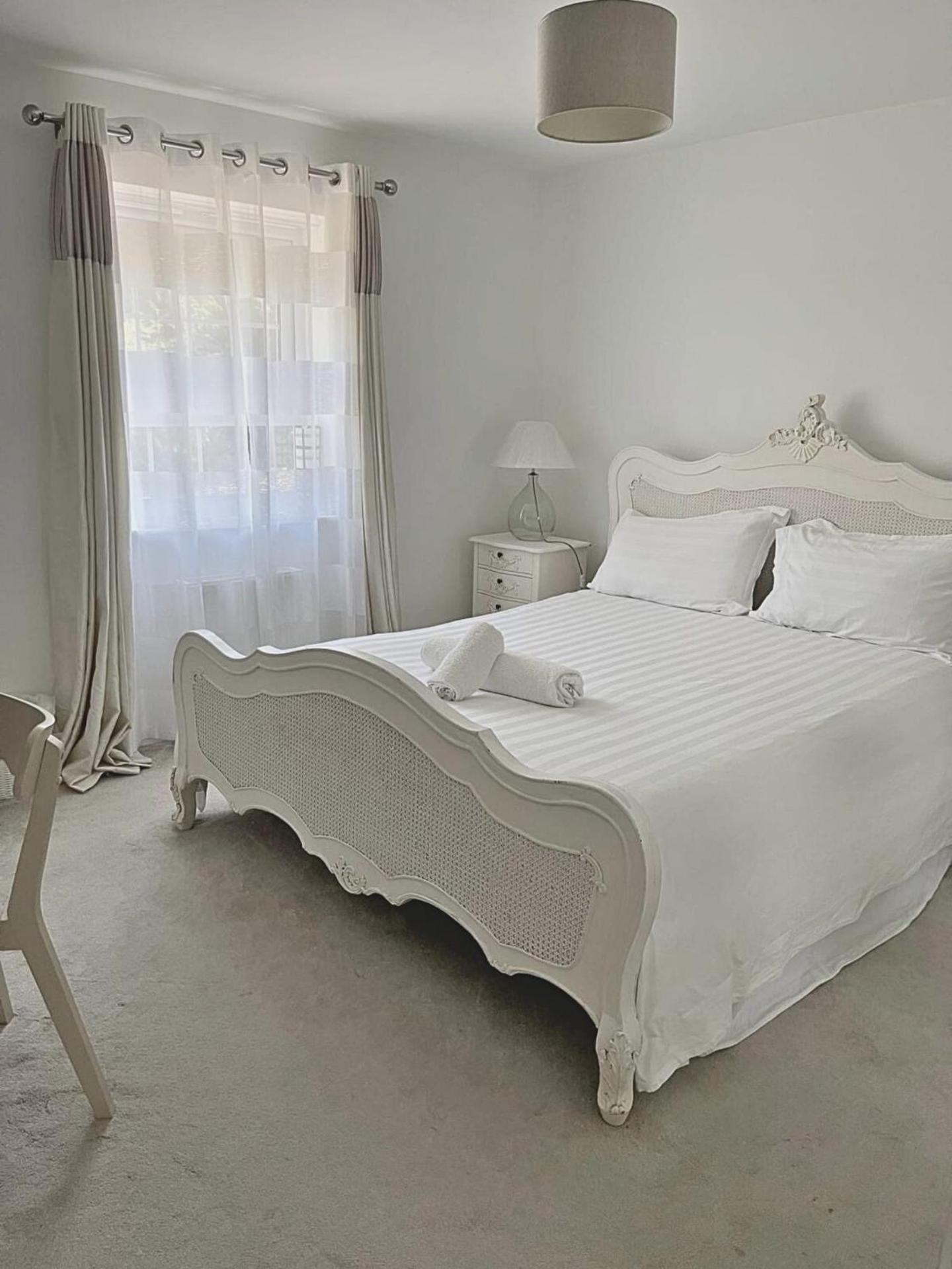 Luxury Home -Private Rooms- 3 mins from Alexandra Hospital, Redditch