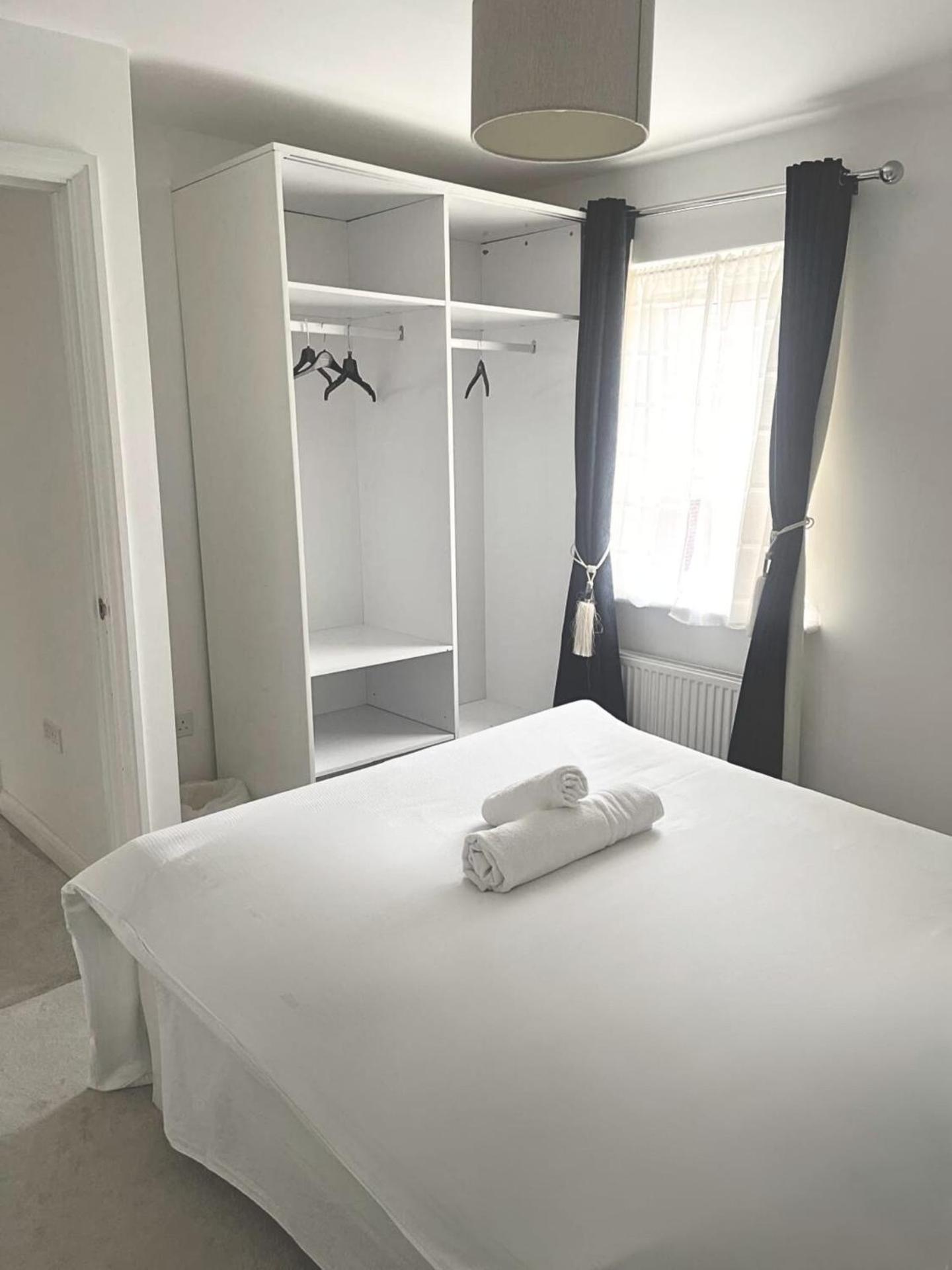 Luxury Home -Private Rooms- 3 mins from Alexandra Hospital, Redditch