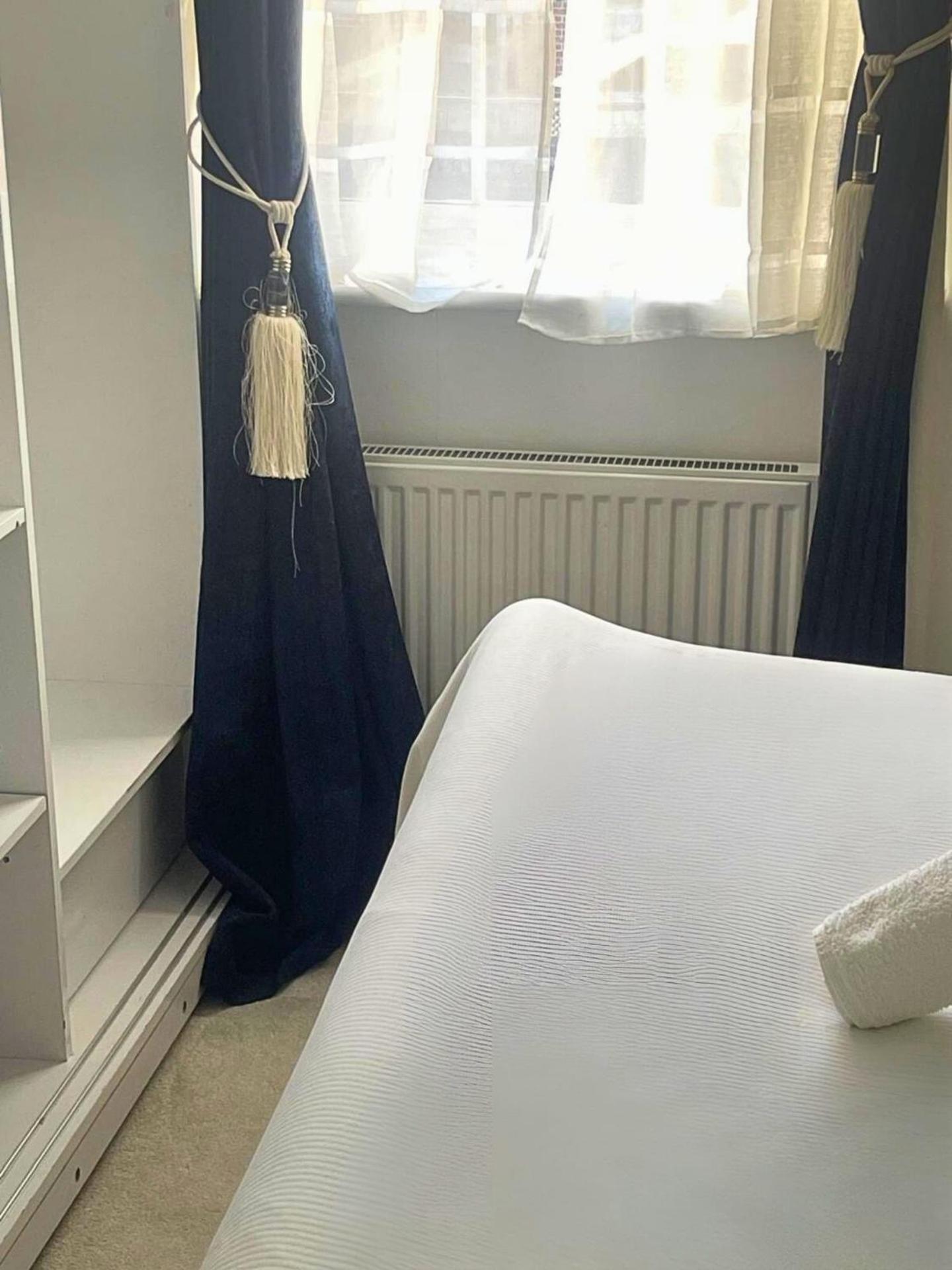 Luxury Home -Private Rooms- 3 mins from Alexandra Hospital, Redditch