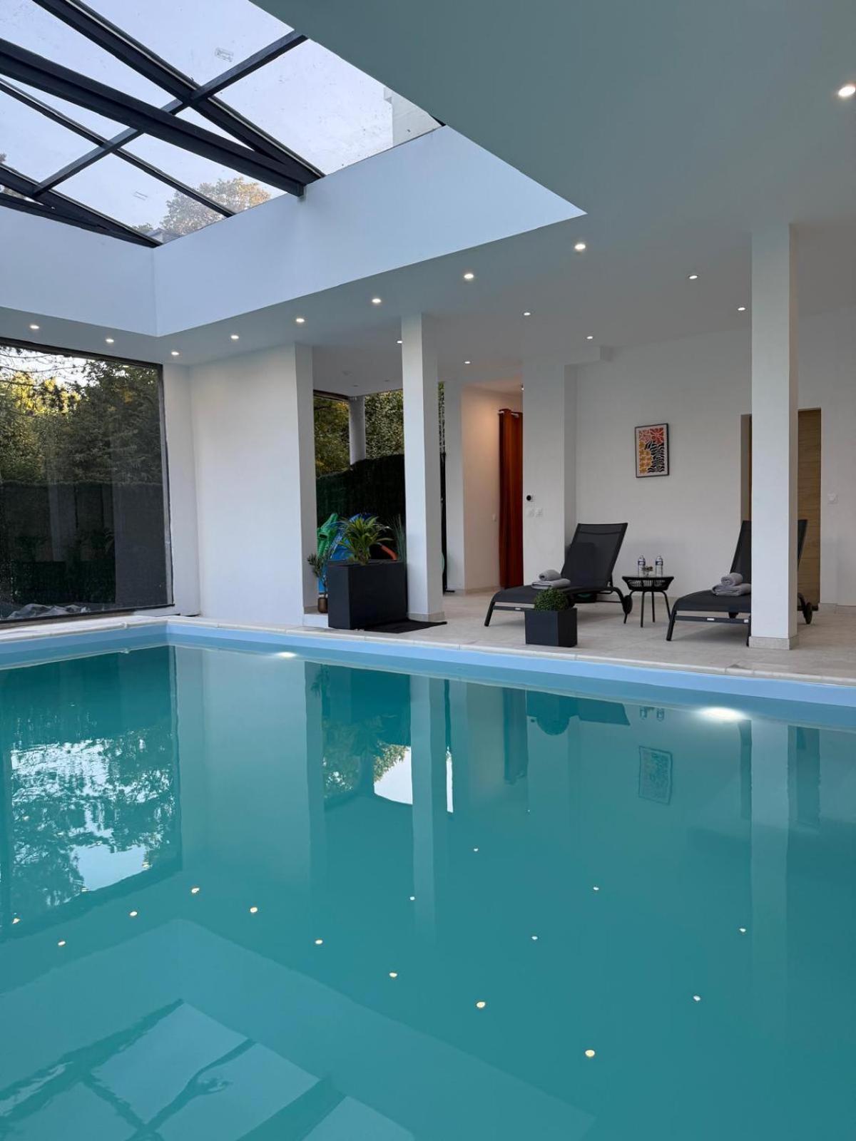 EXCEPTIONNEL Studio VERSAILLES