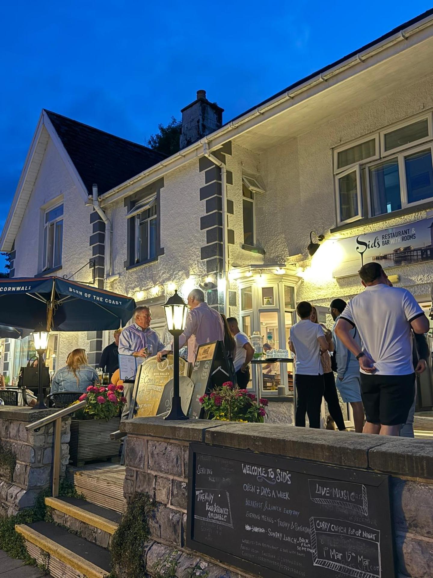 Sids restaurant and bar with rooms