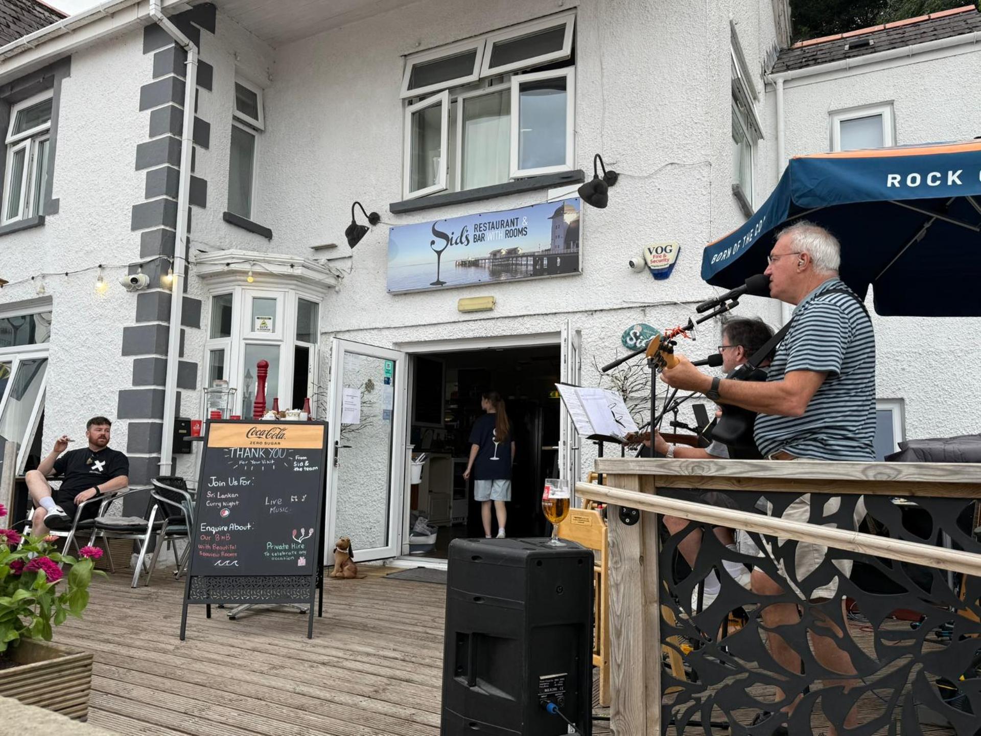 Sids restaurant and bar with rooms