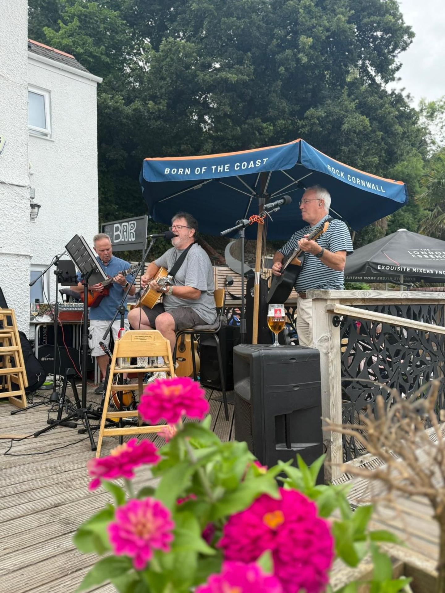 Sids restaurant and bar with rooms