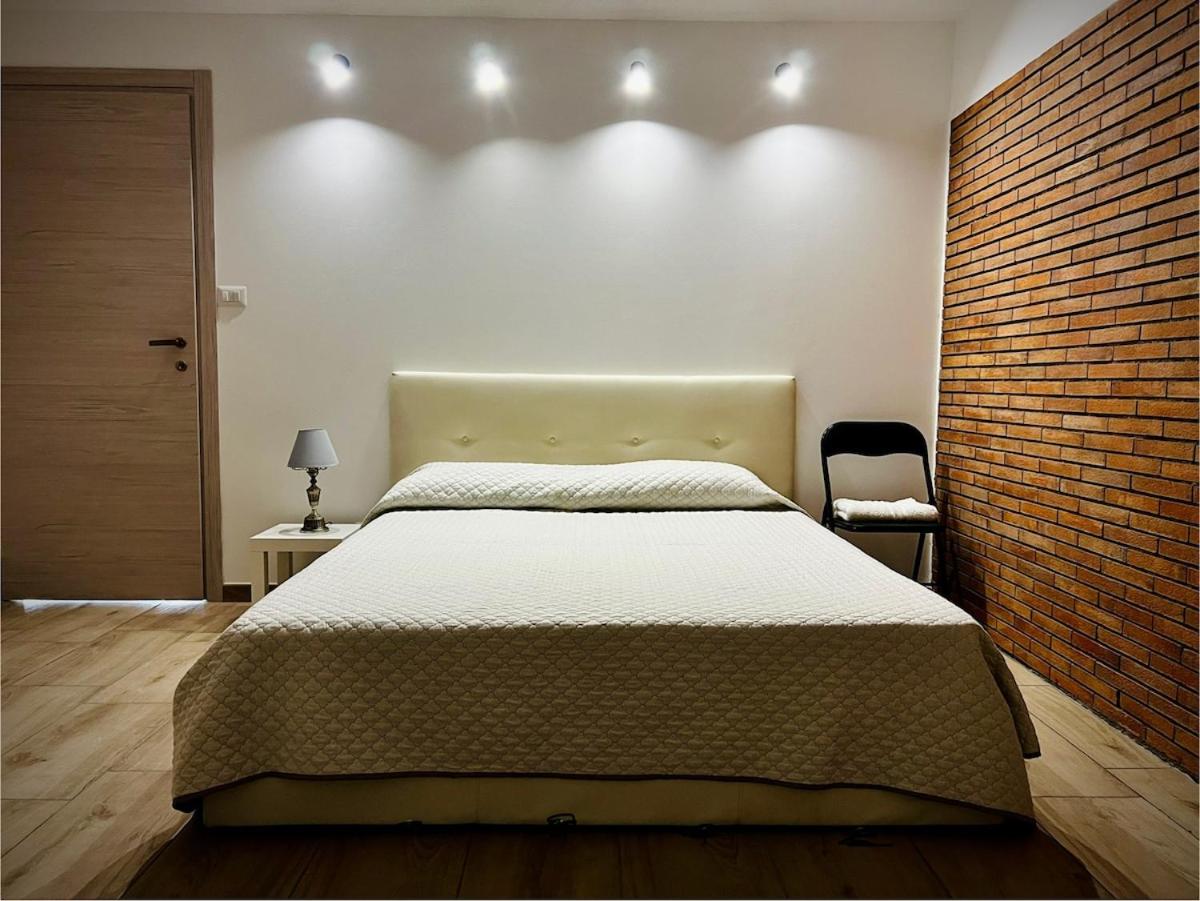 Domus Apartment in villa, swimming pool and private parking